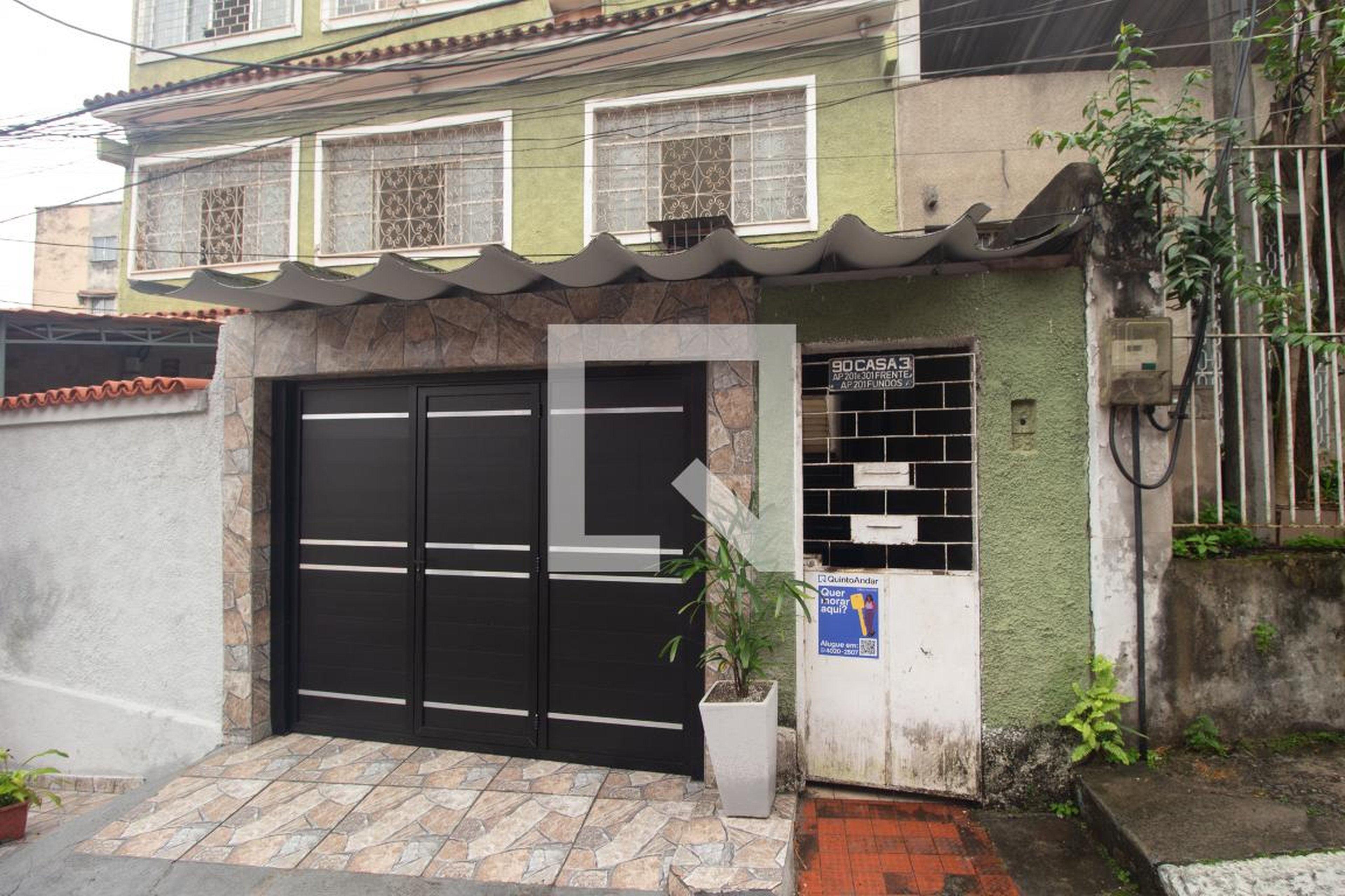 Fachada Condomínio em Rua Barcelos Domingos, 90