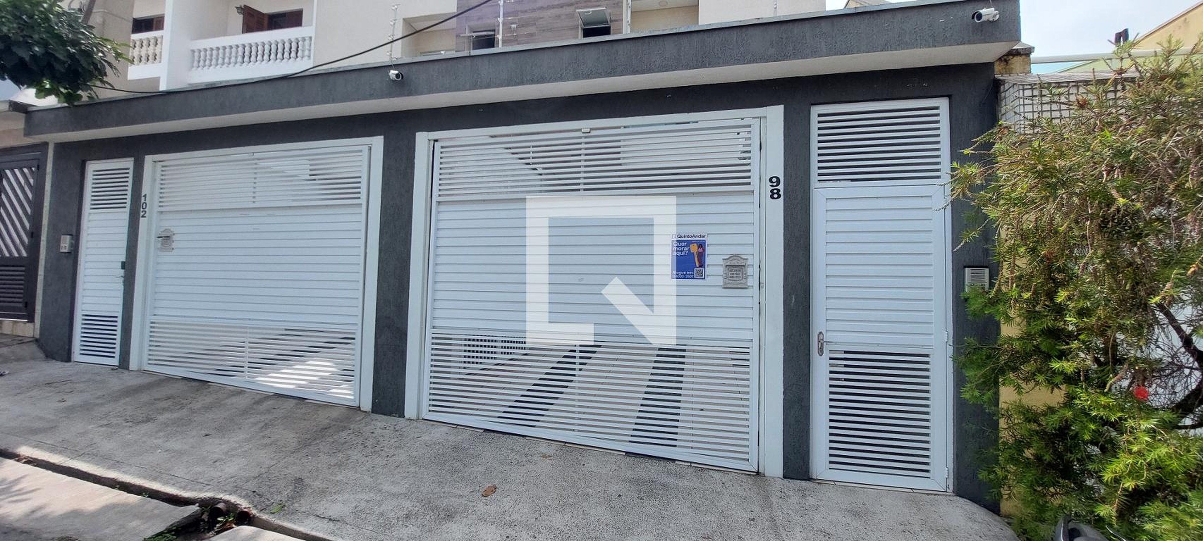 Fachada Condomínio em Rua Guaraú, 98