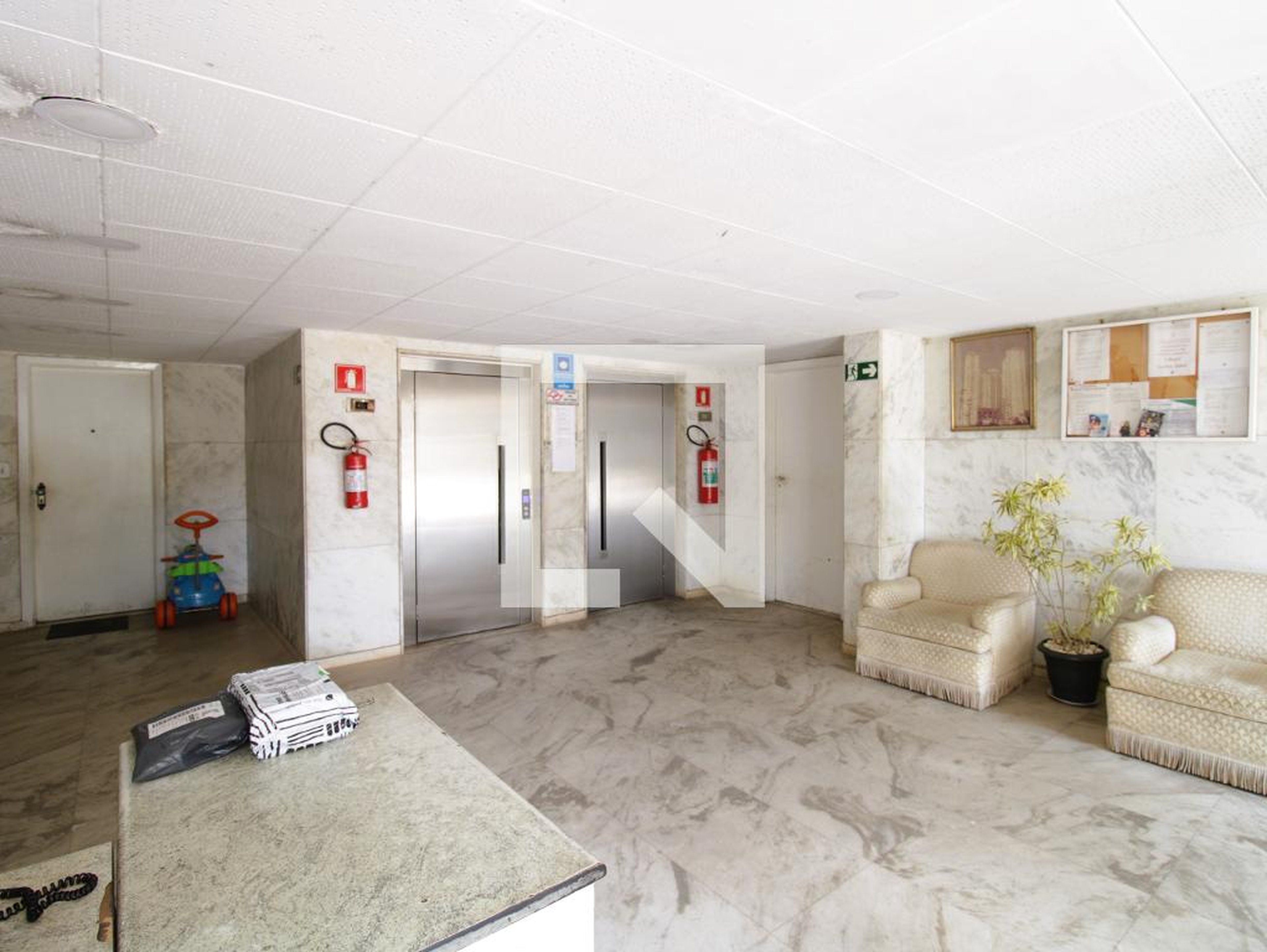 Hall de entrada - Edifício Carlos Eduardo