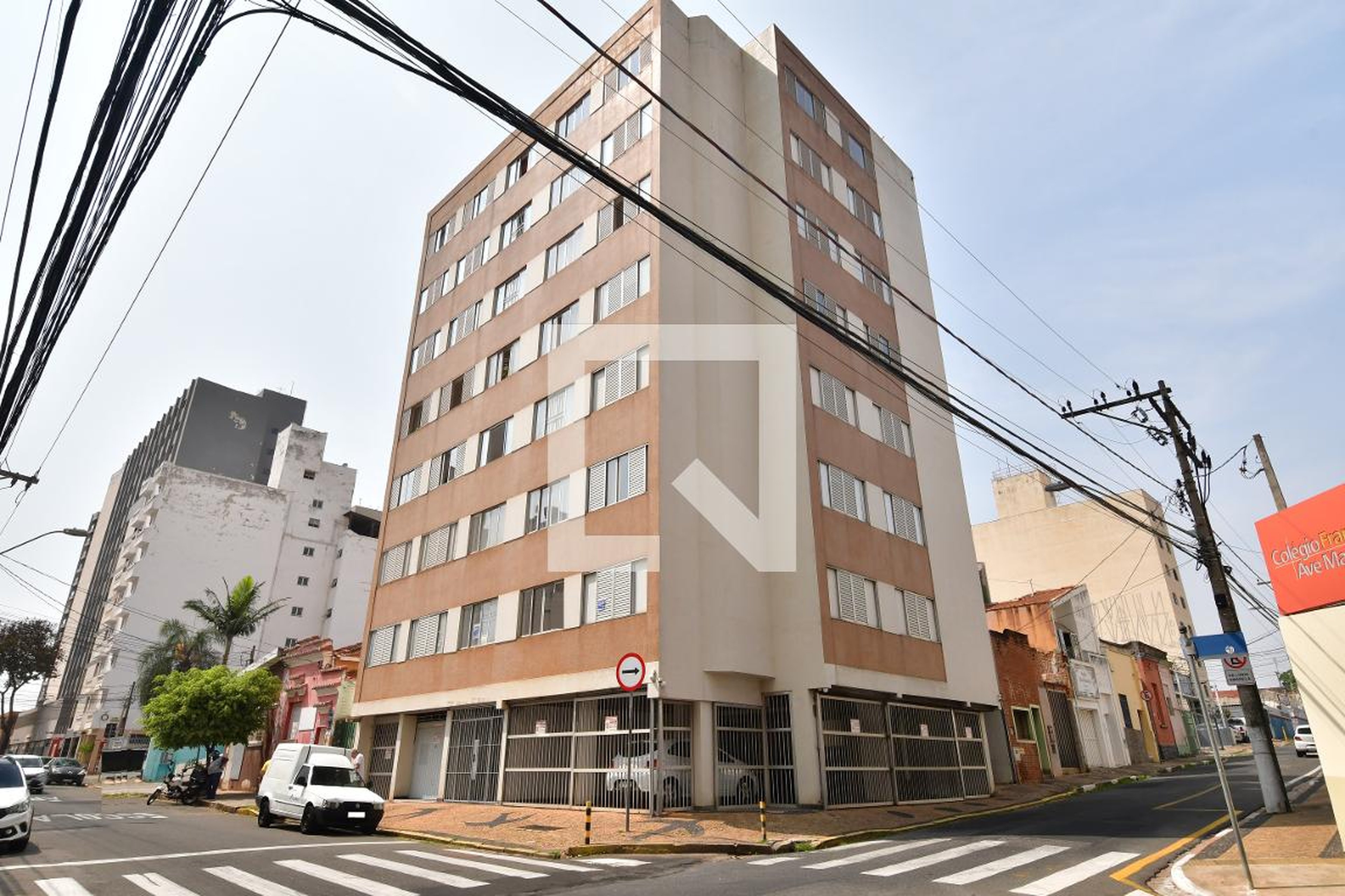 Fachada do Prédio Condomínio em Rua Uruguaiana, 456