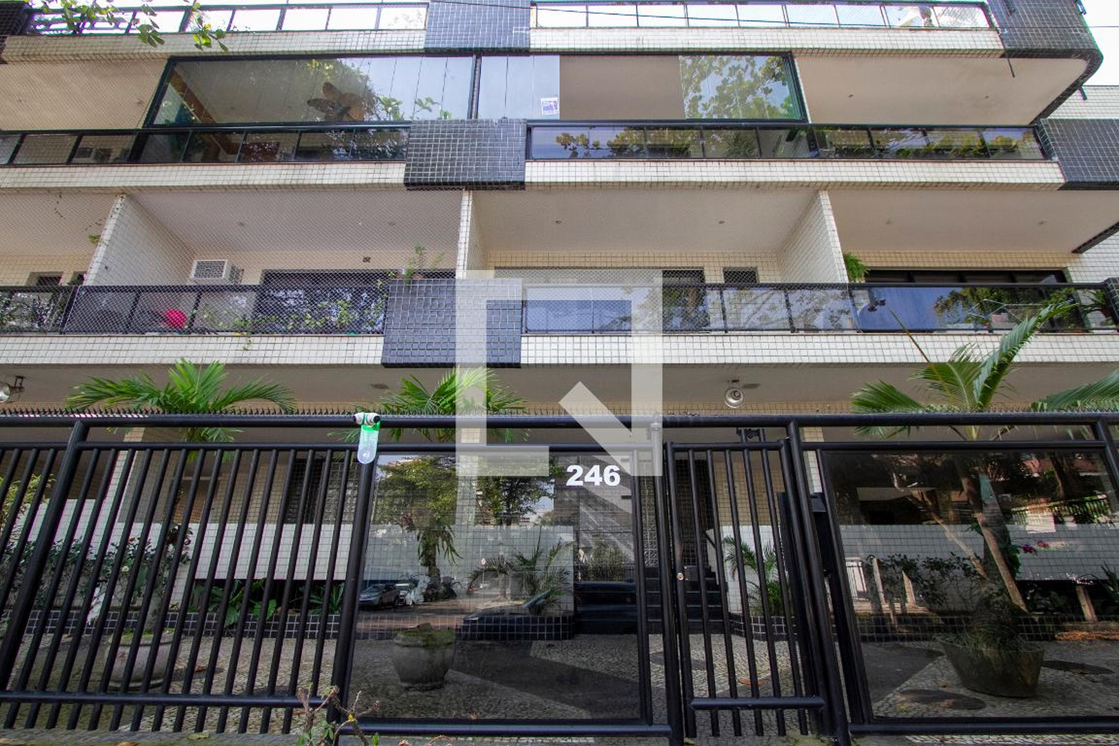 Fachada Edifício Interlaken