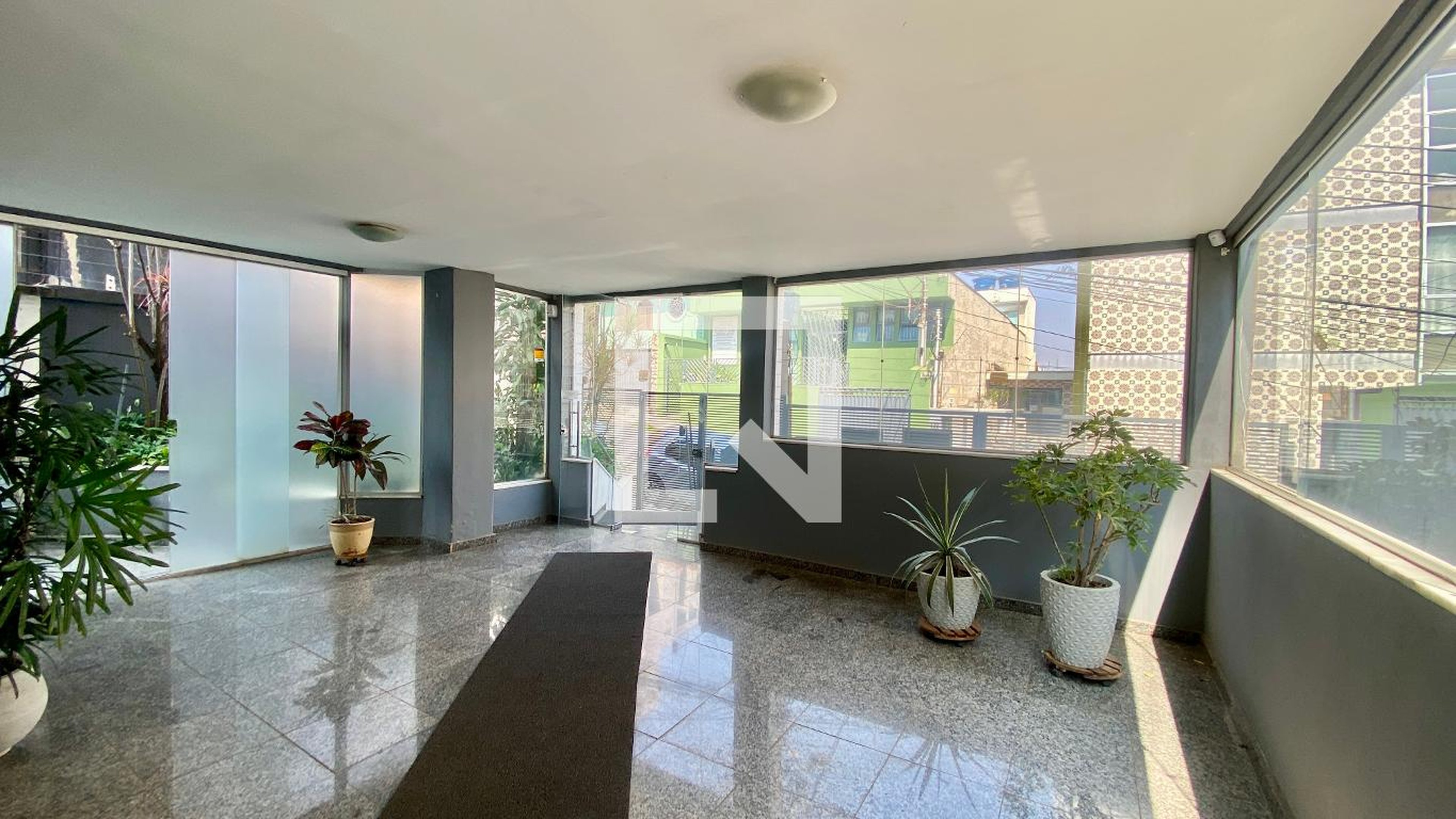 Hall de entrada Condomínio em Rua Santa Cruz, 105