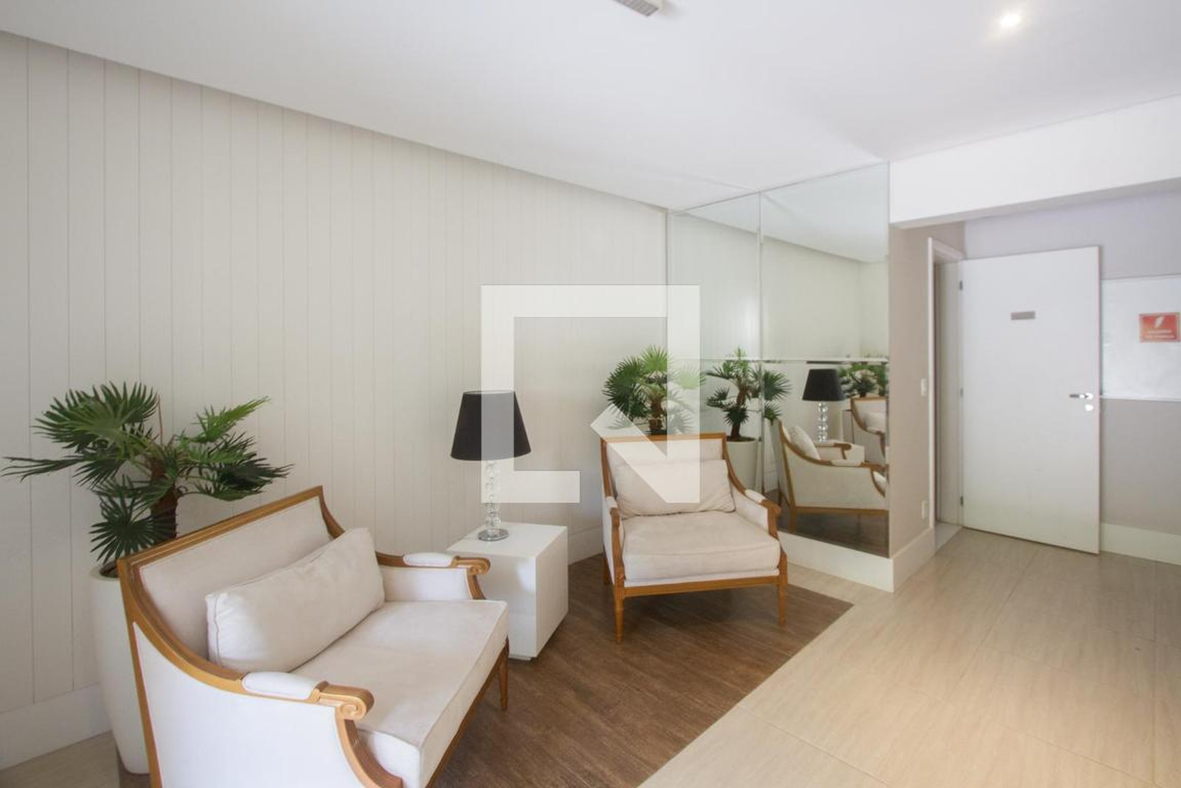 Hall - Jardins de Provence