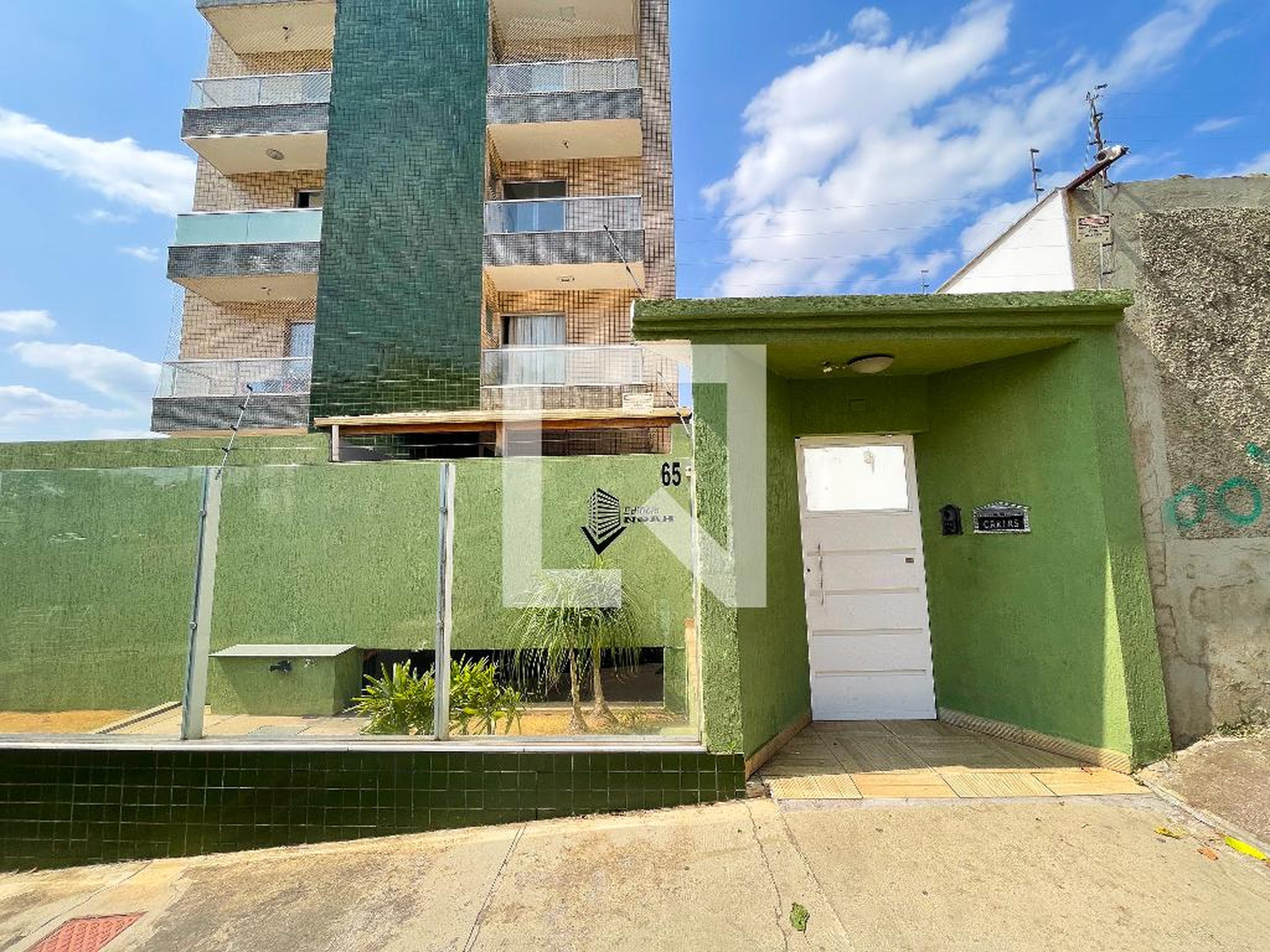 Fachada Condomínio em Rua Antares, 65