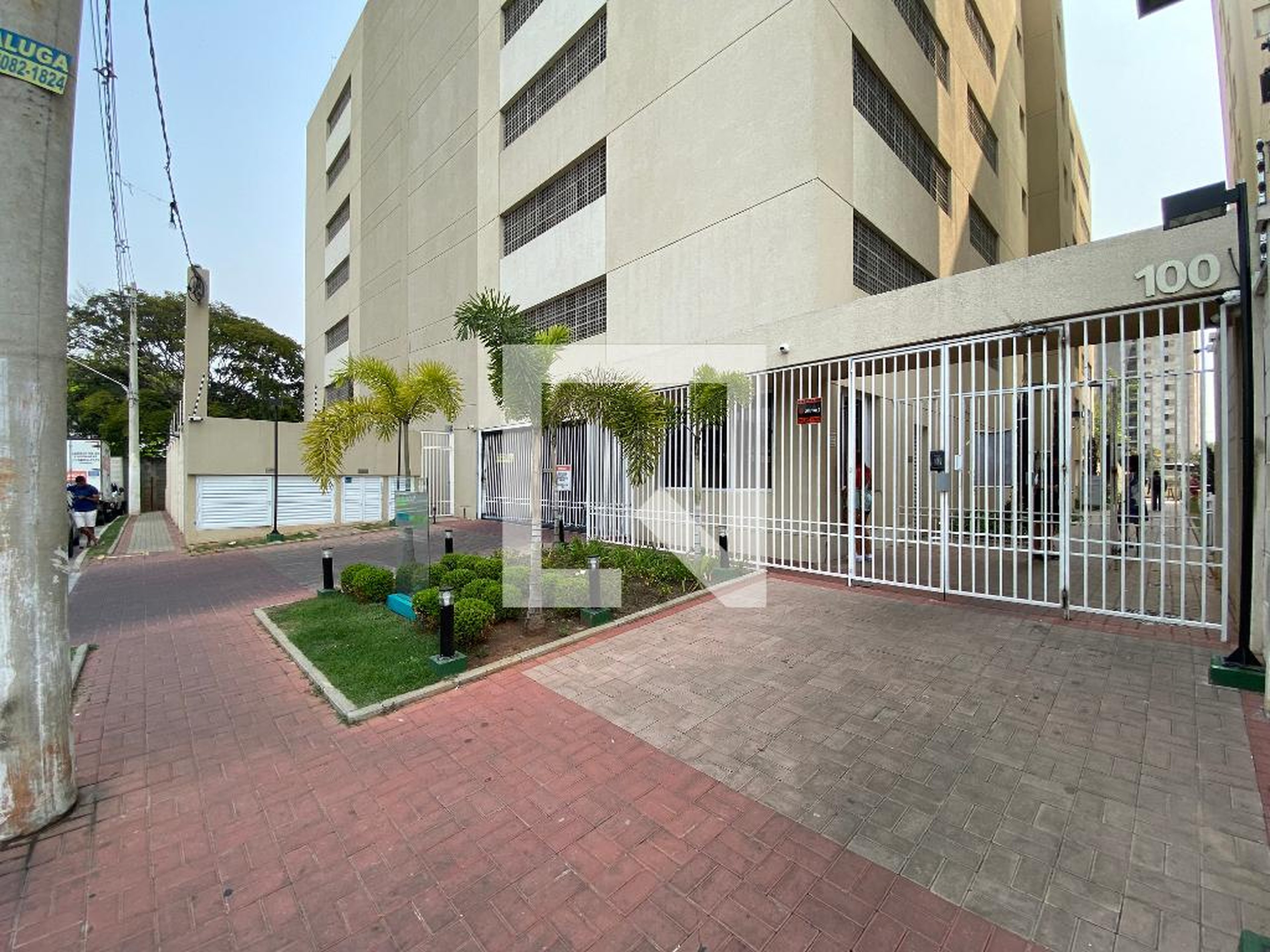 Fachada Condomínio em Avenida do Poeta, 100