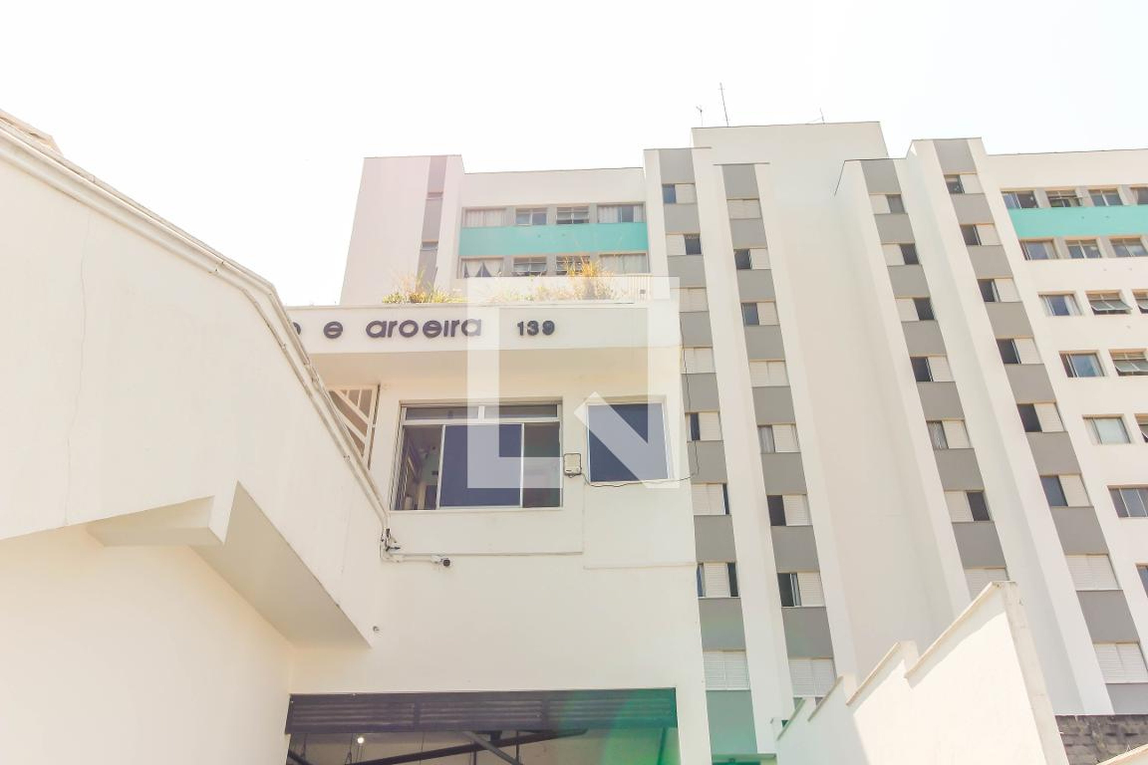 Fachada do Prédio Condomínio Cedro e Ararueiro