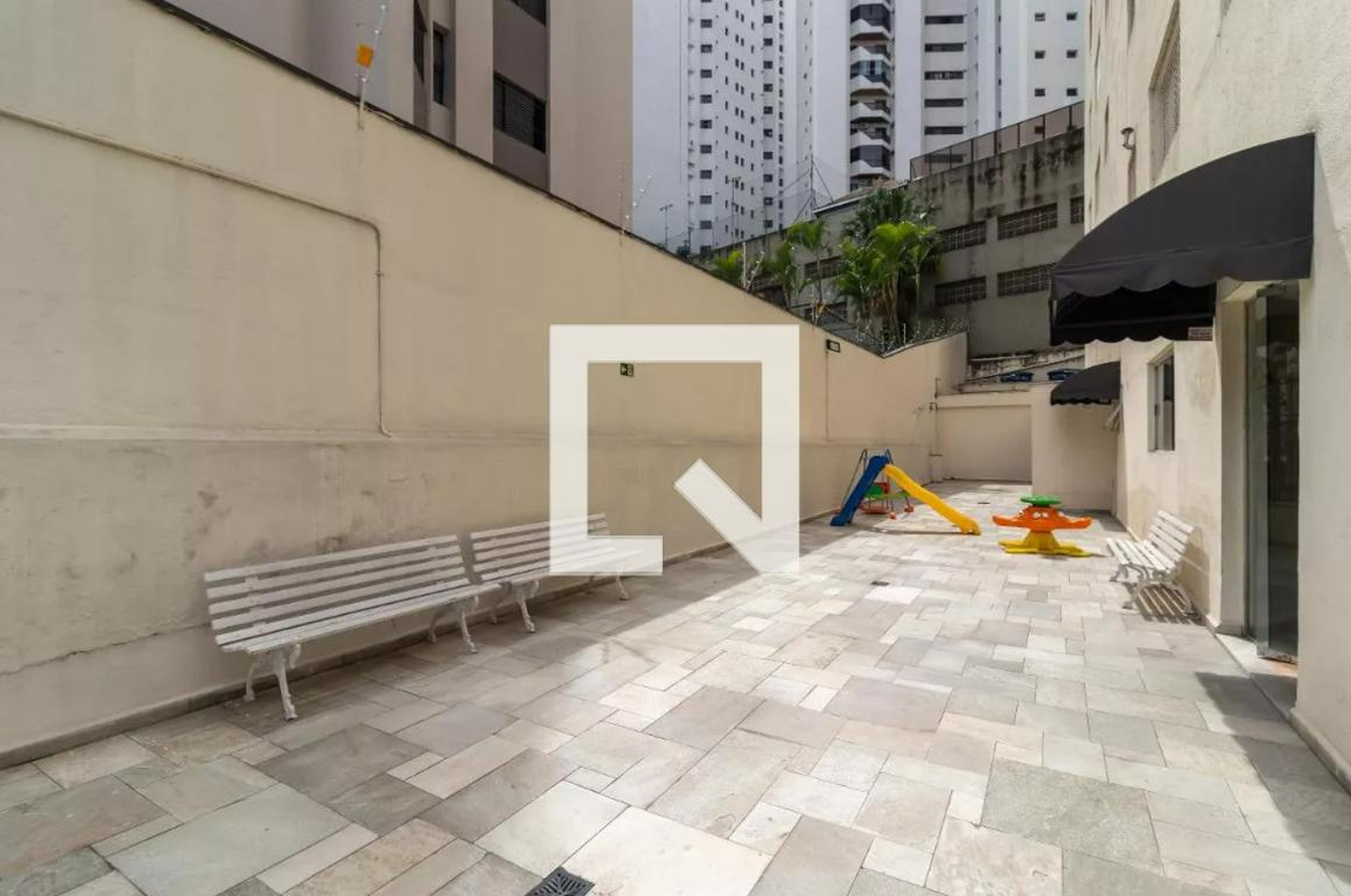 Playground - Edifício Francisca Júlia