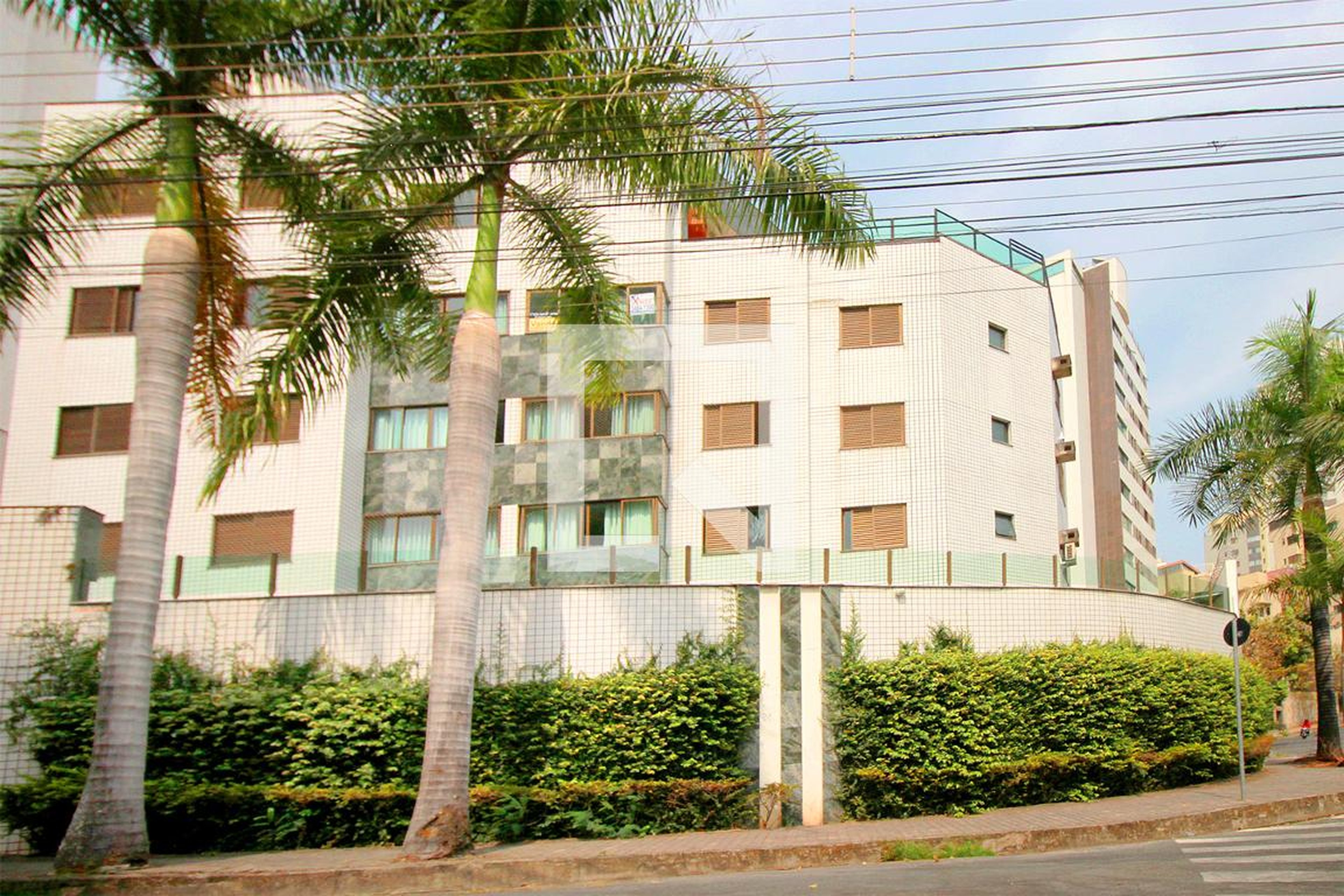 Fachada Condomínio em Rua Wânia Carvalho Silveira, 14