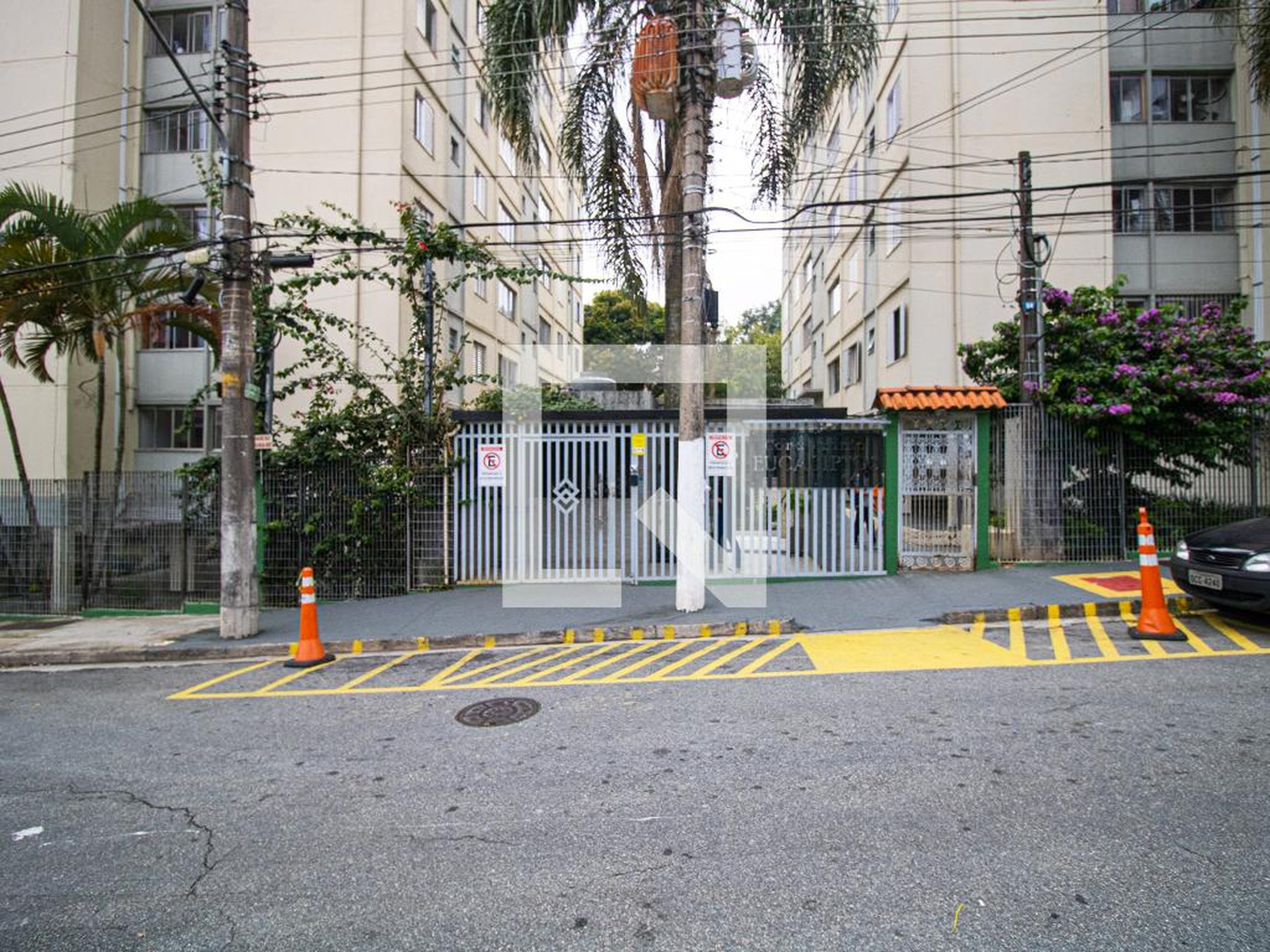 Fachada Condomínio Conjunto Eucaliptos