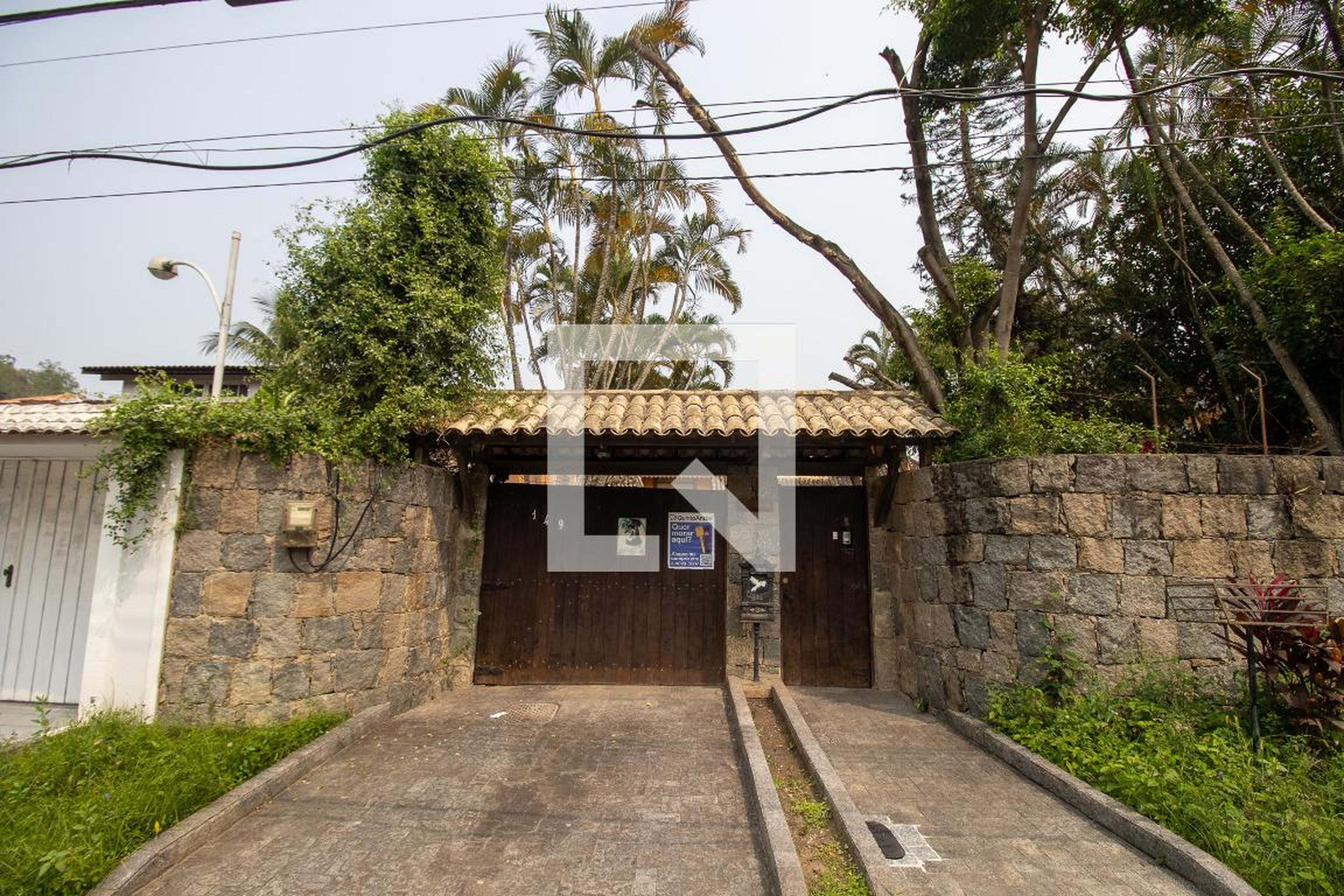 Fachada Condomínio em Rua Imbúia, 149