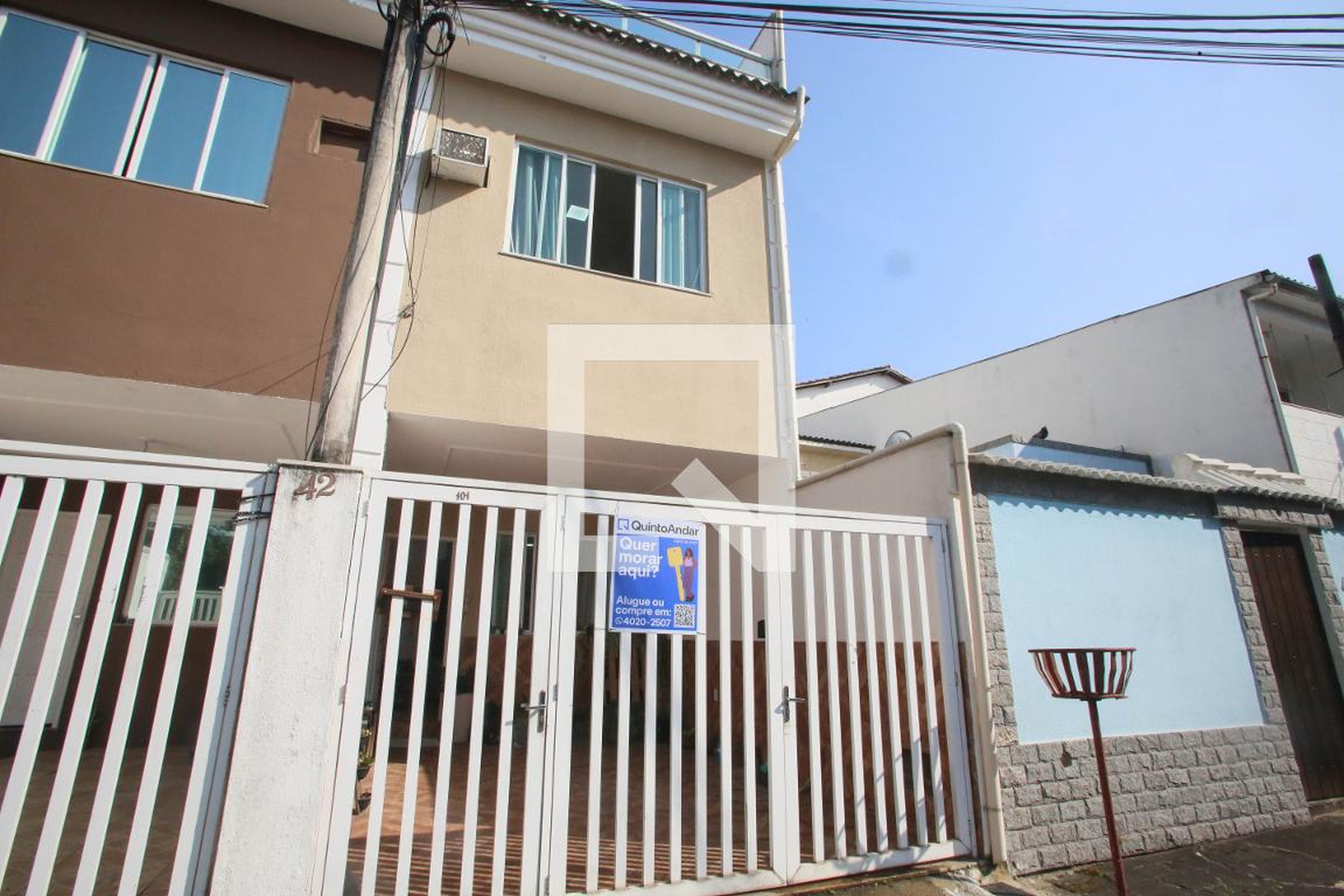 Fachada Condomínio em Estrada do Outeiro Santo, 867