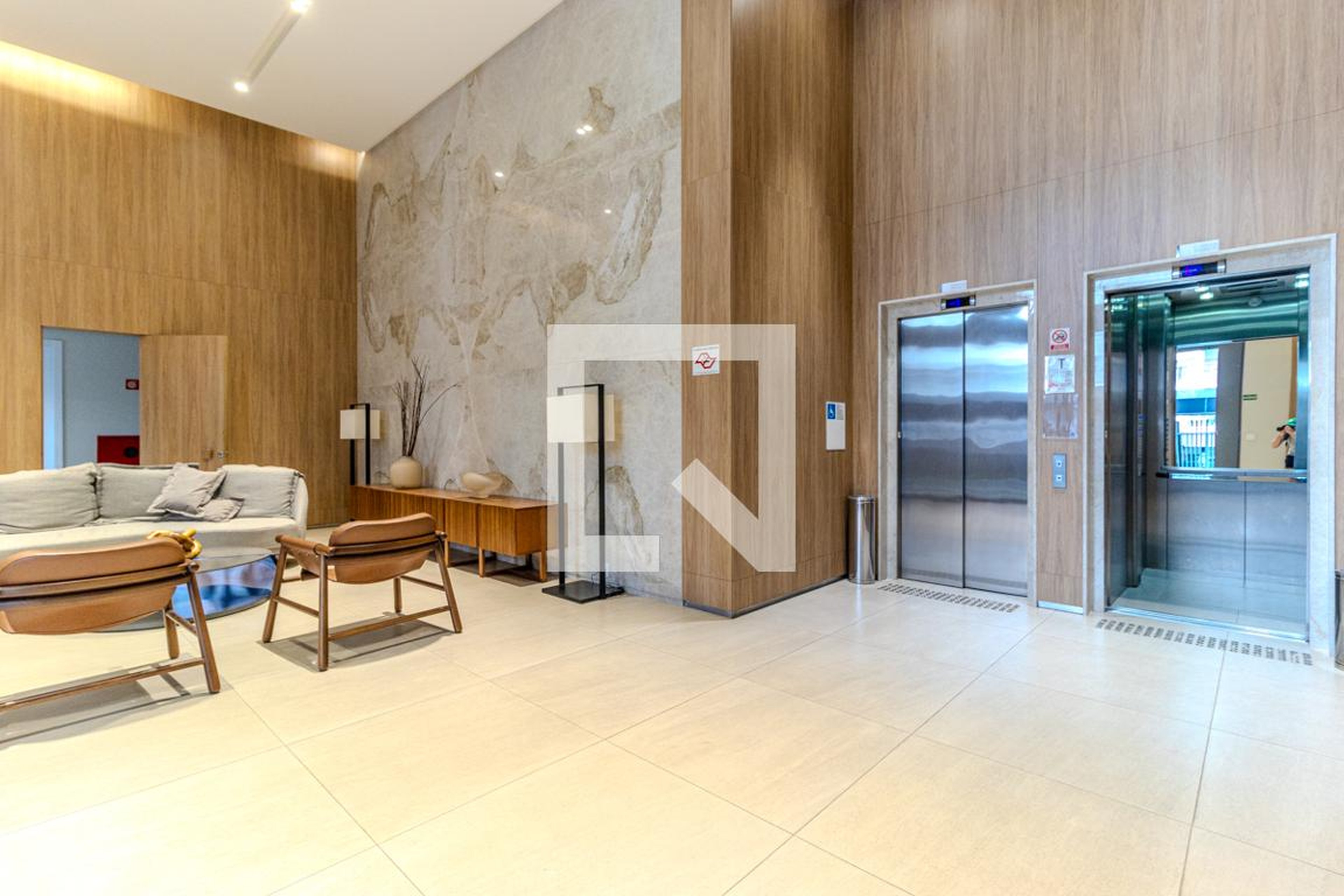 Hall Social - Castel Del Monte