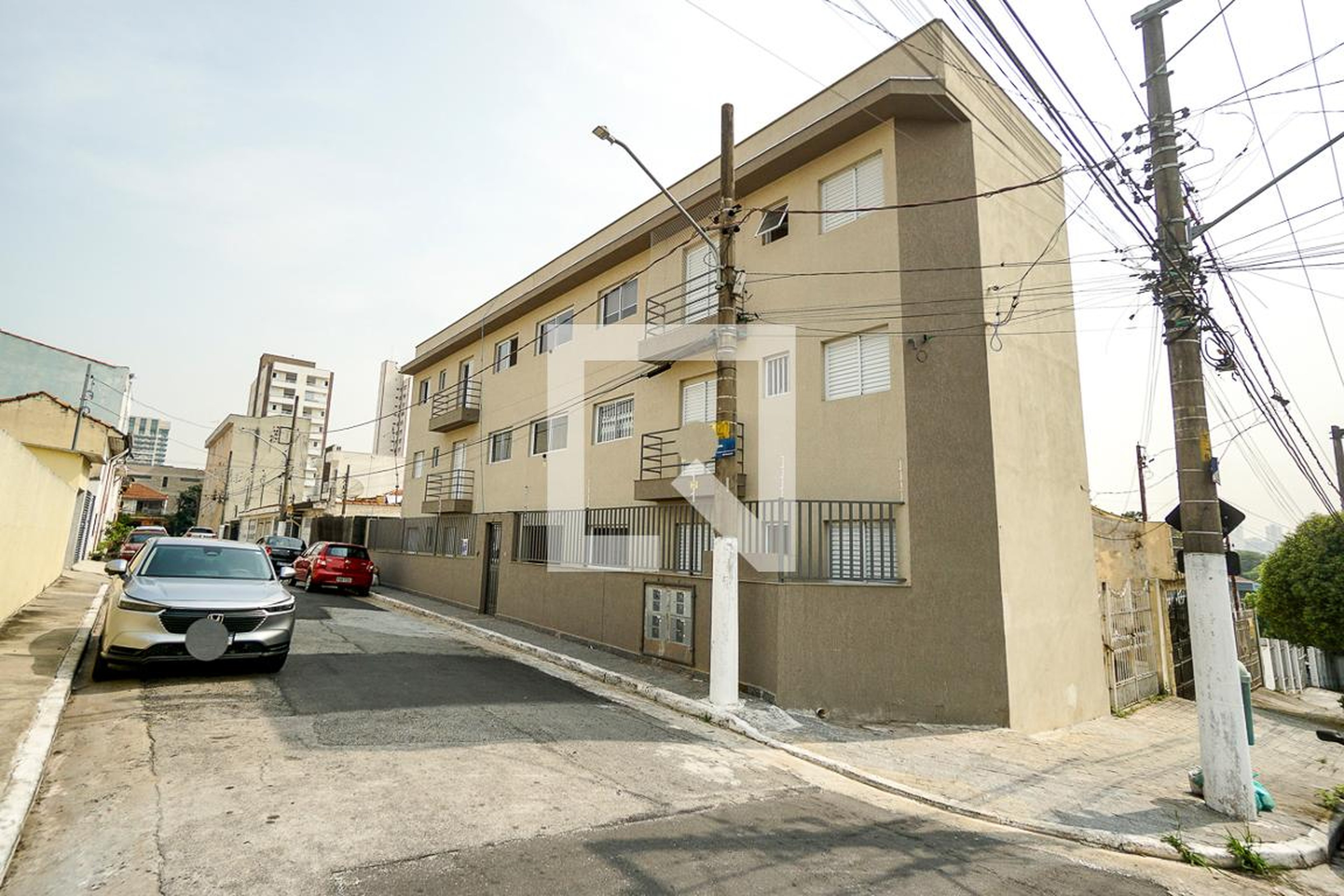 Fachada Condomínio em Rua Catiana, 64