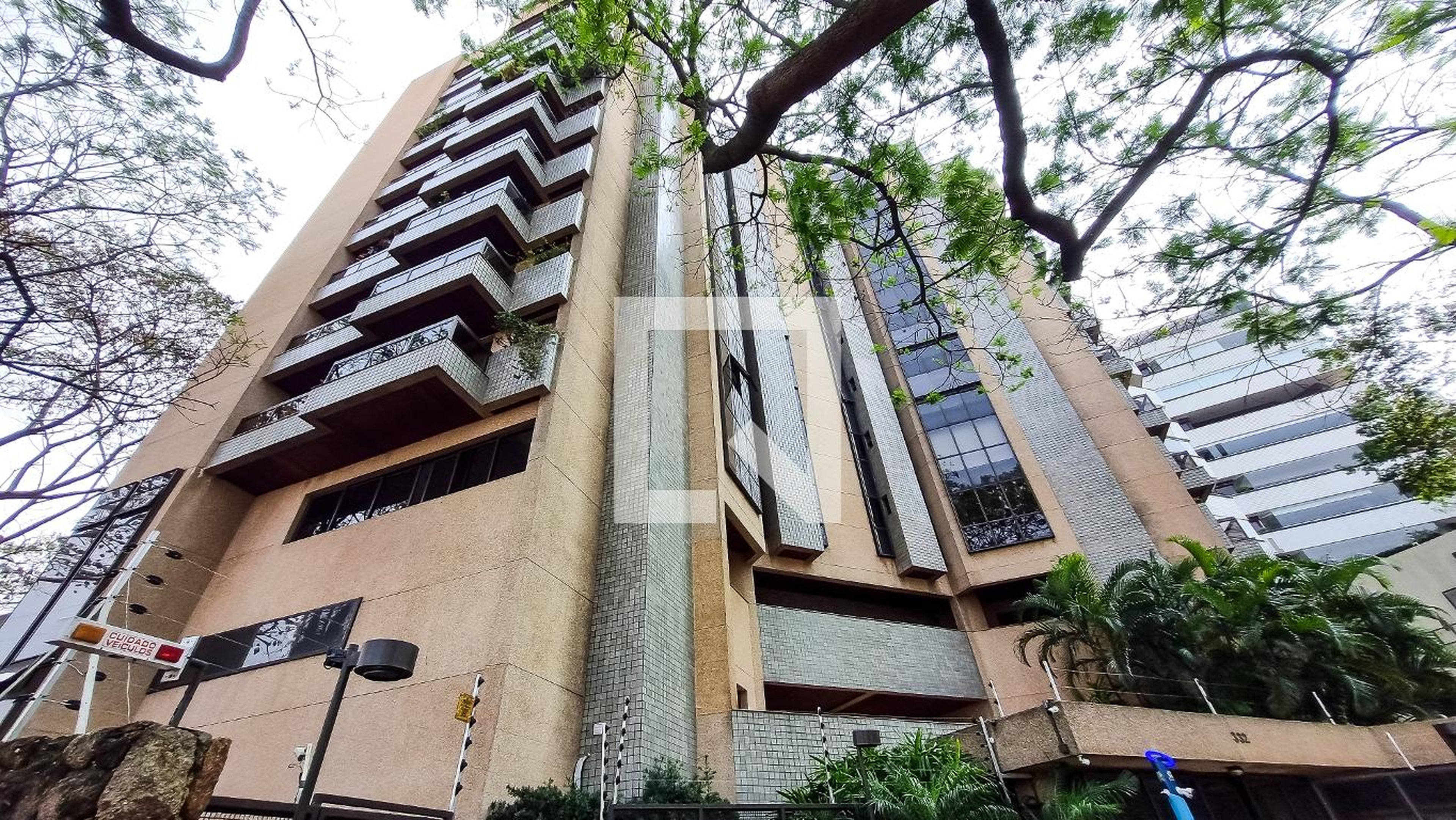 Fachada Condomínio Mirante do Cha