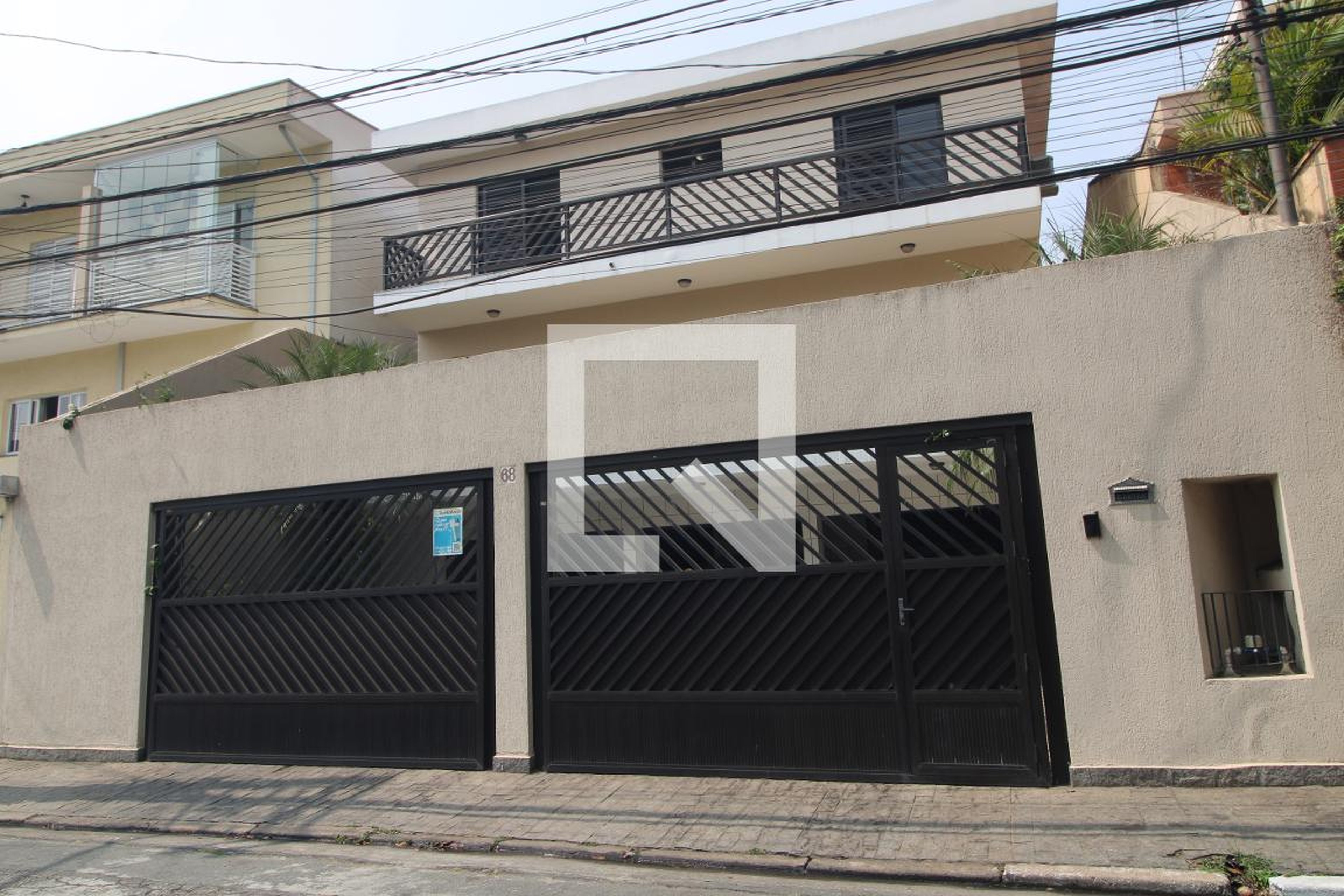 Fachada Condomínio em Rua Eriberto Barros Cajazeiras, 68