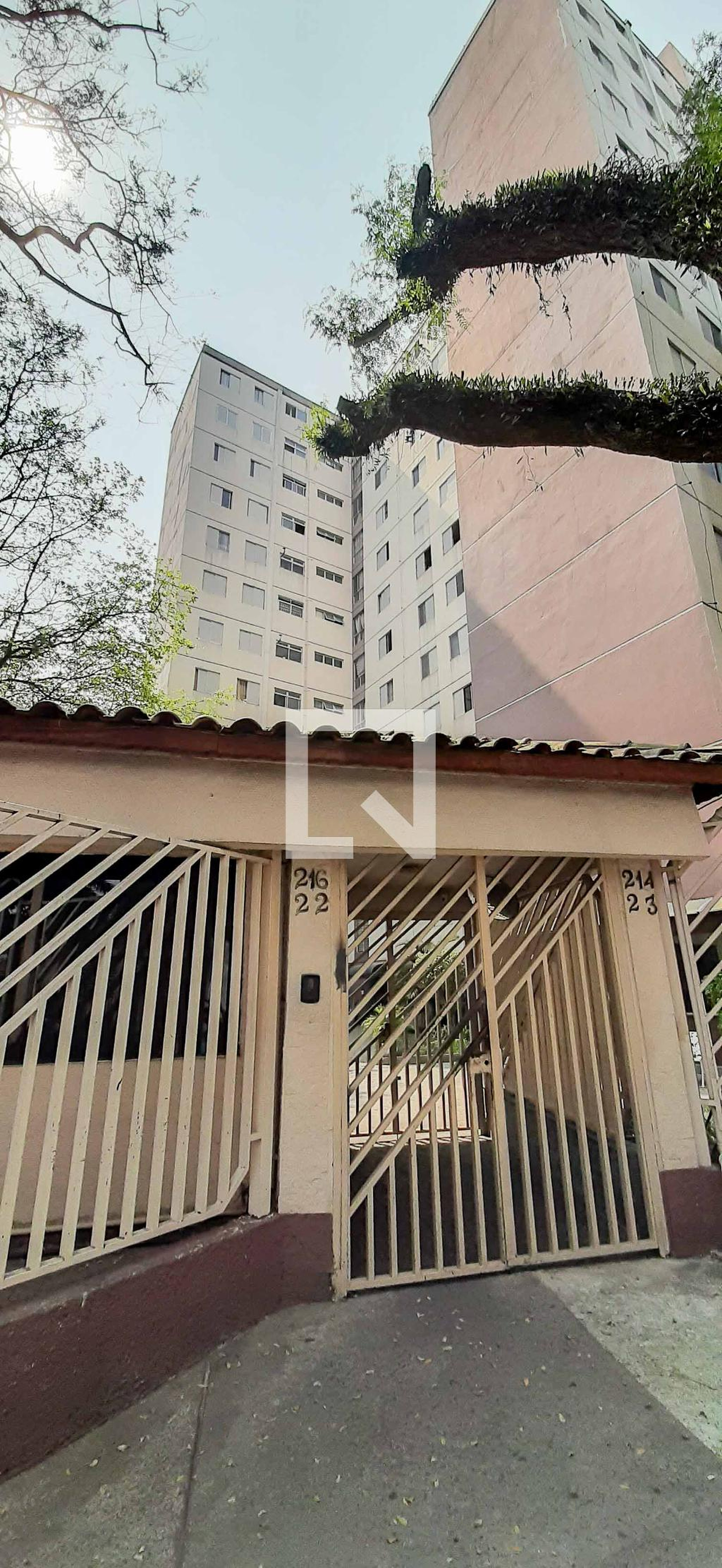 Fachada Condomínio em Avenida João Del Papa, 216