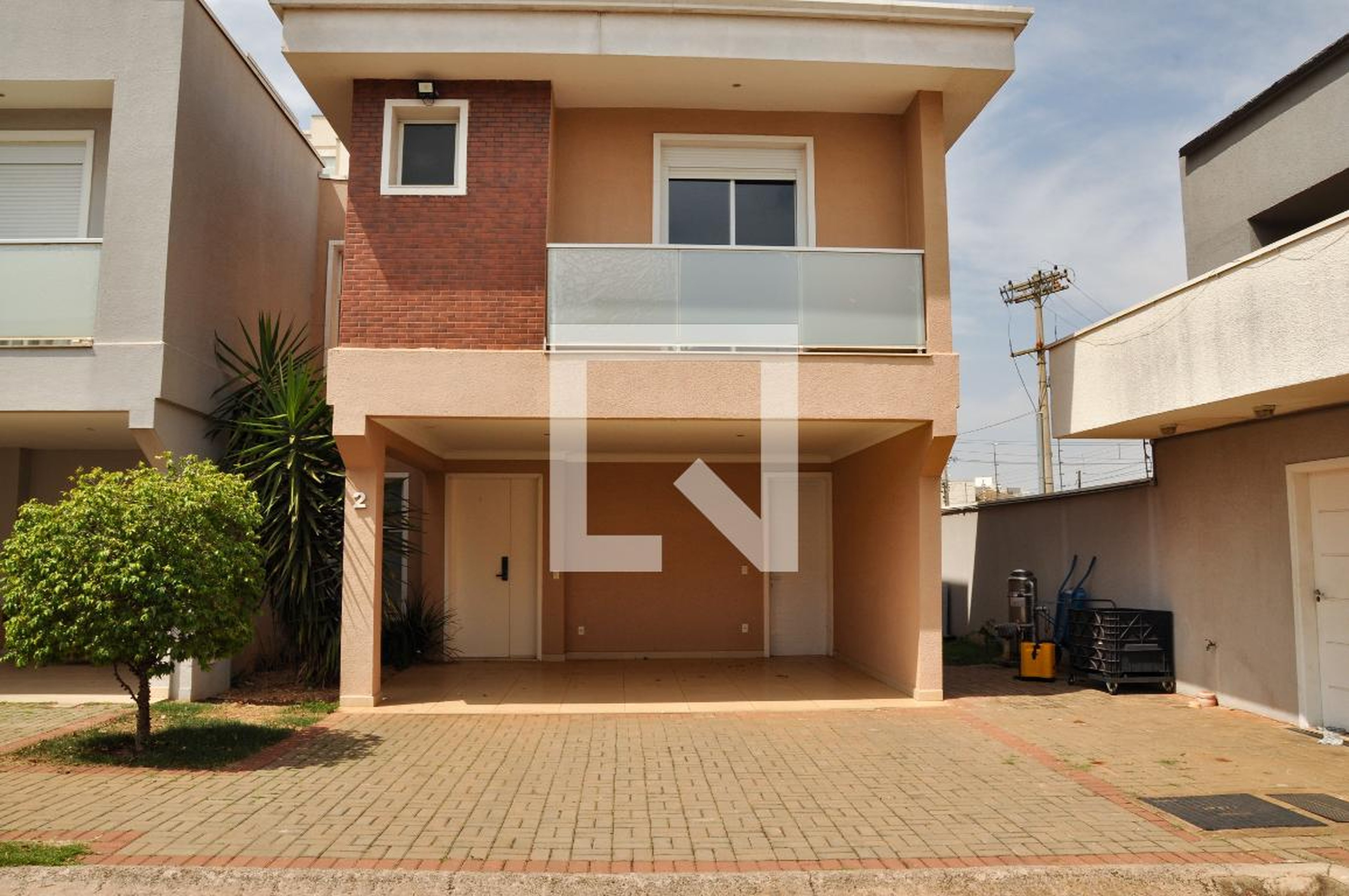 Fachada Condomínio Jaboticabeiras