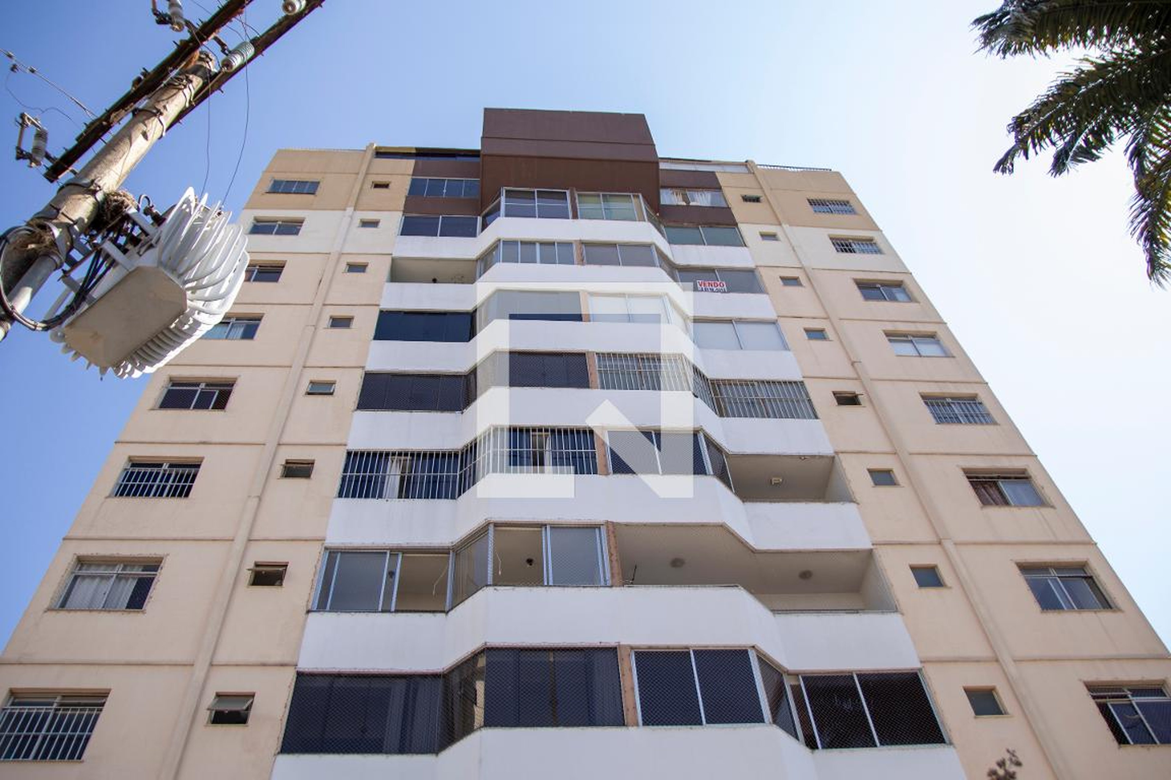 Fachada Condomínio em Rua 18 A, 550