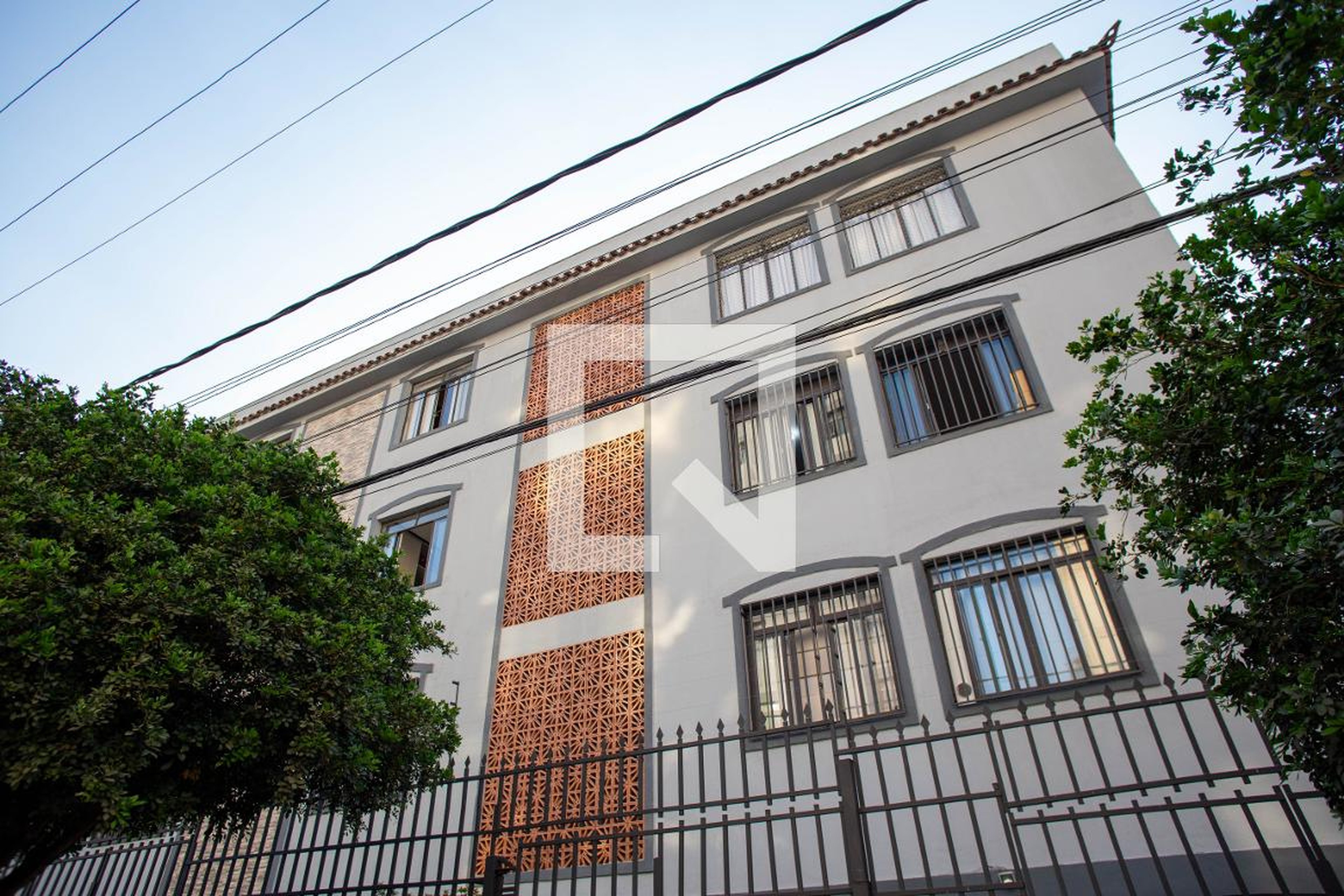 Fachada Condomínio em Rua Elyseu Dias Coelho, 21