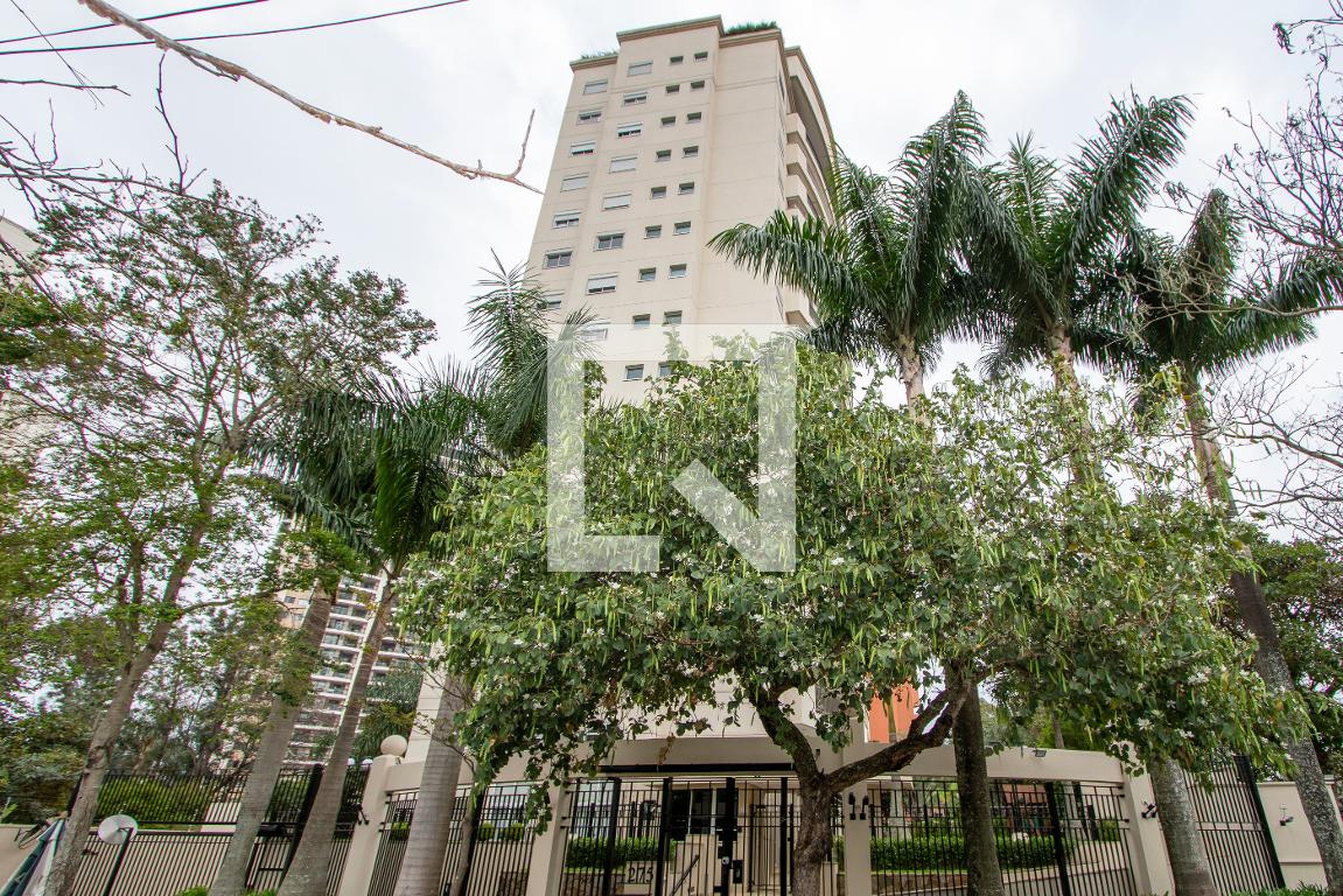 Fachada Condomínio em Rua Leme do Prado, 271