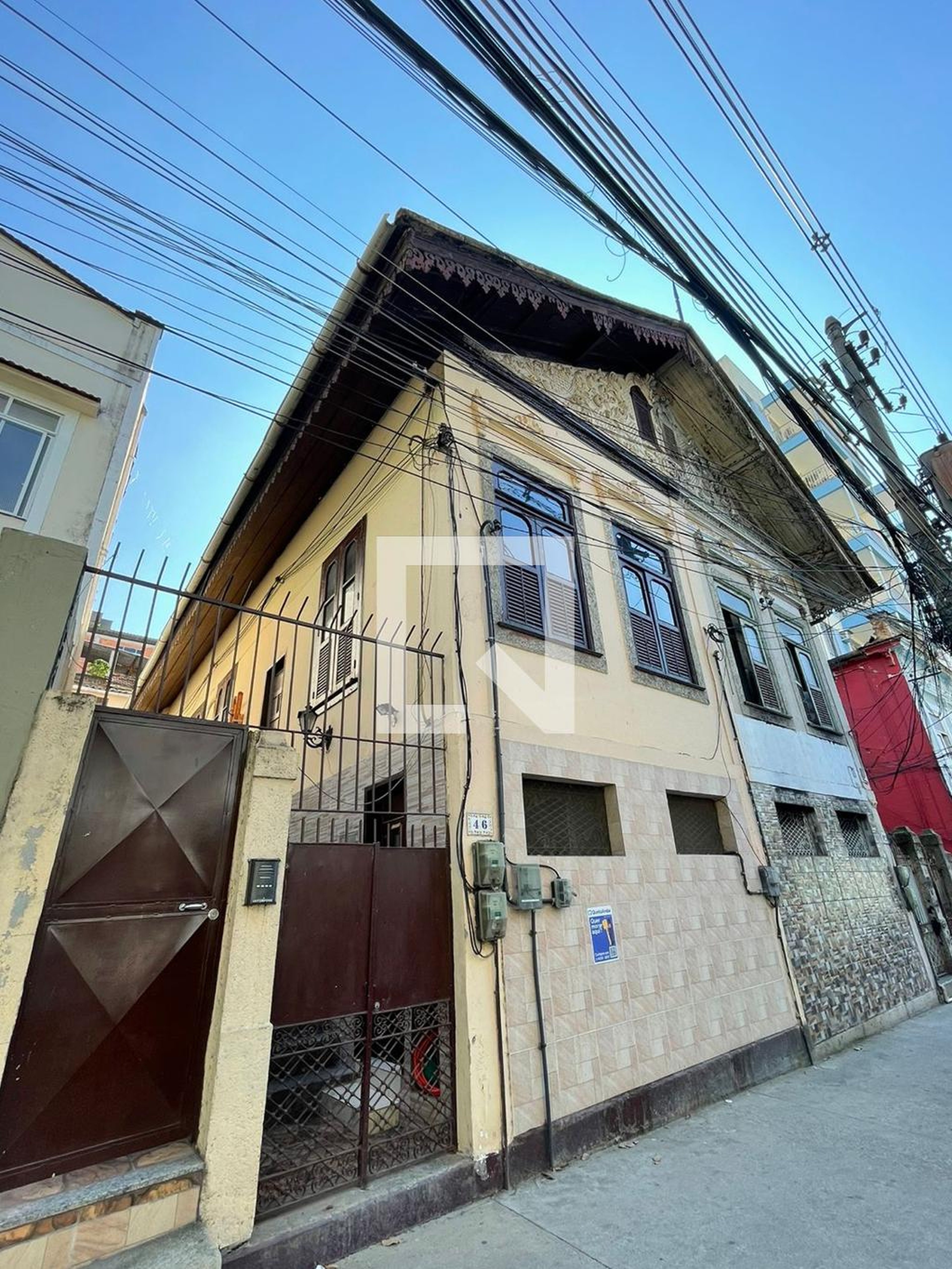 Fachada Condomínio em R. Sampaio Ferraz, 46