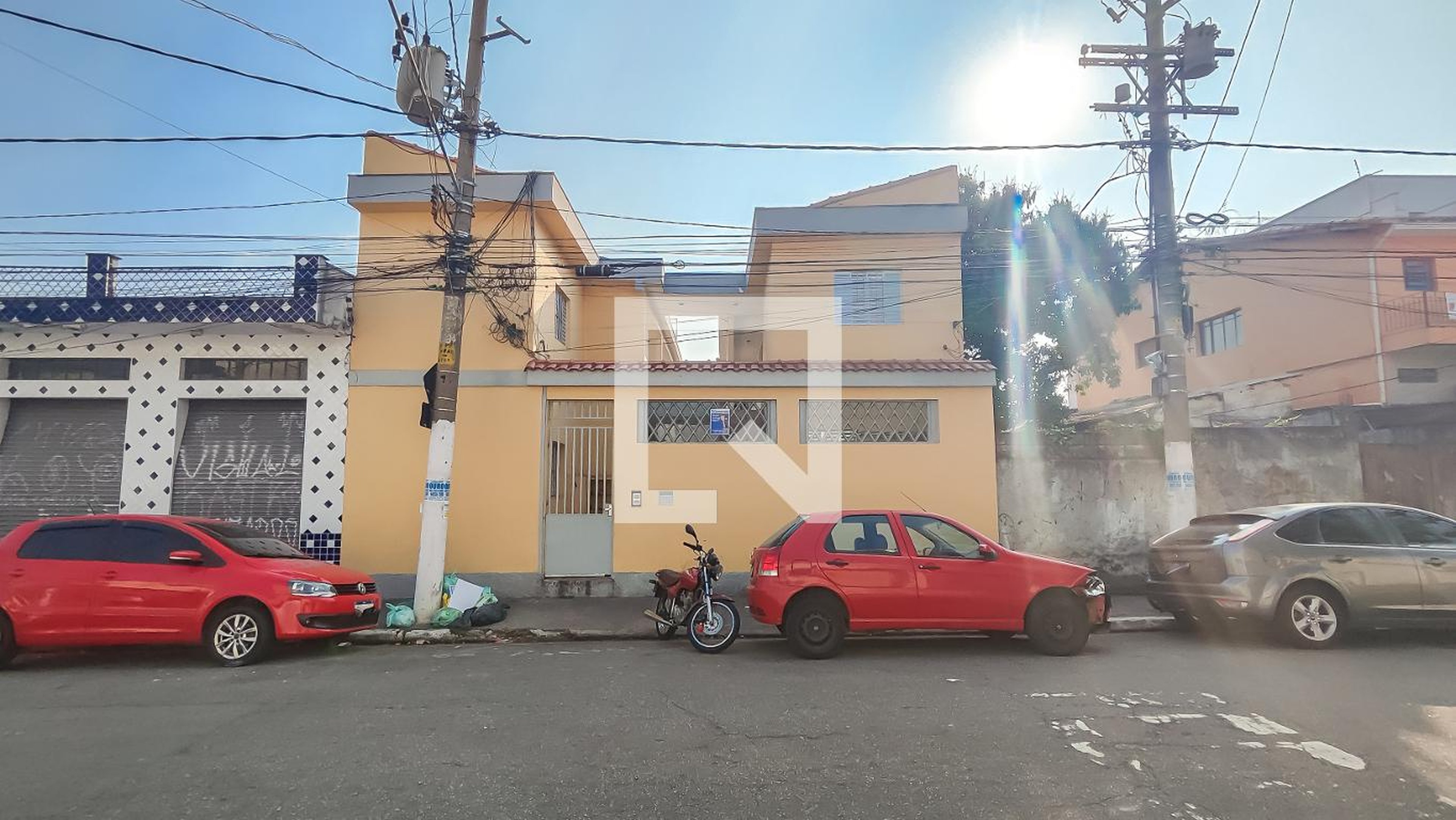 Fachada do Condomínio Condomínio em Rua Carlos Belmiro Correia, 1184
