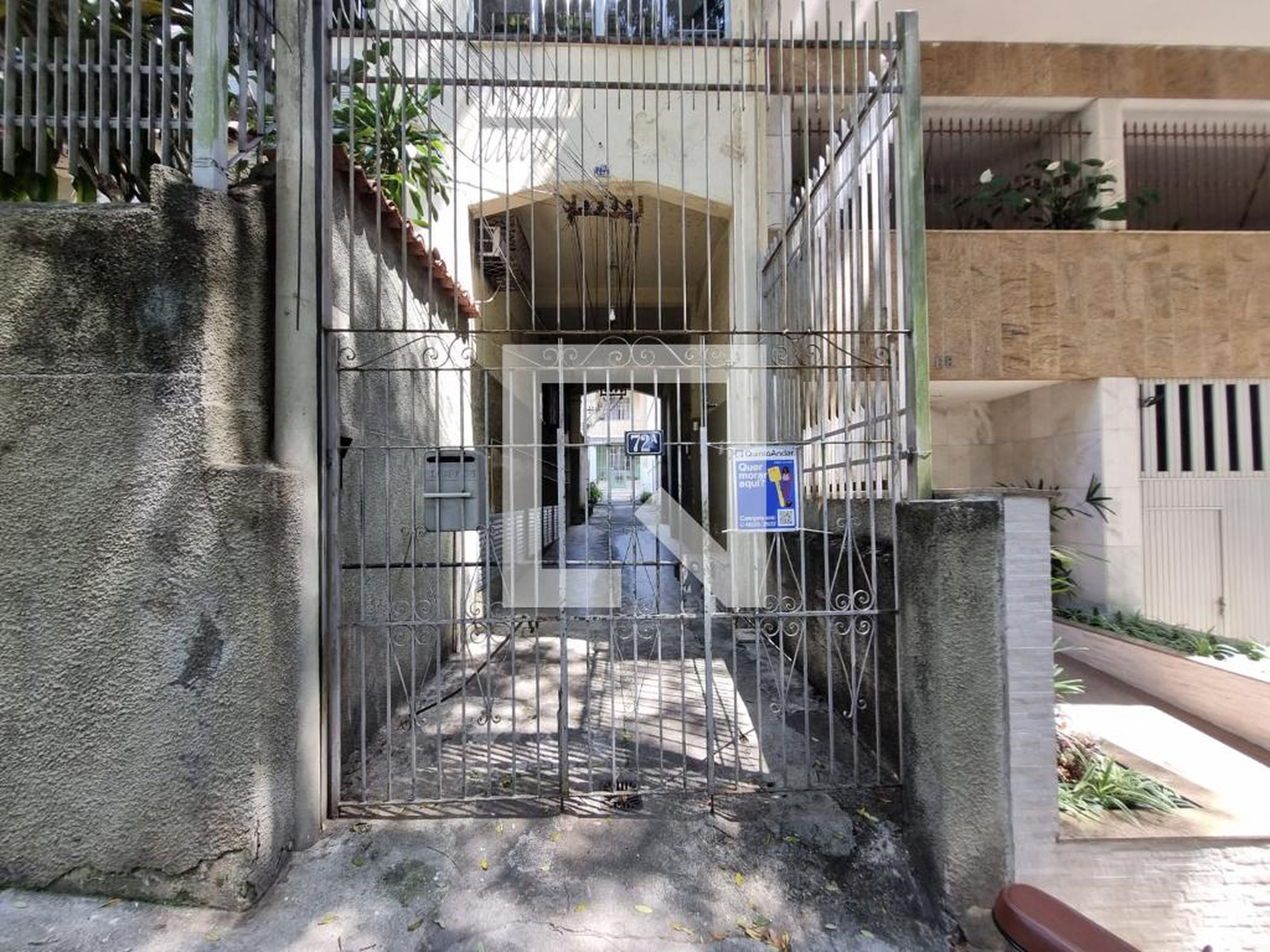 Fachada Condomínio em Rua Rêgo Lopes, 72