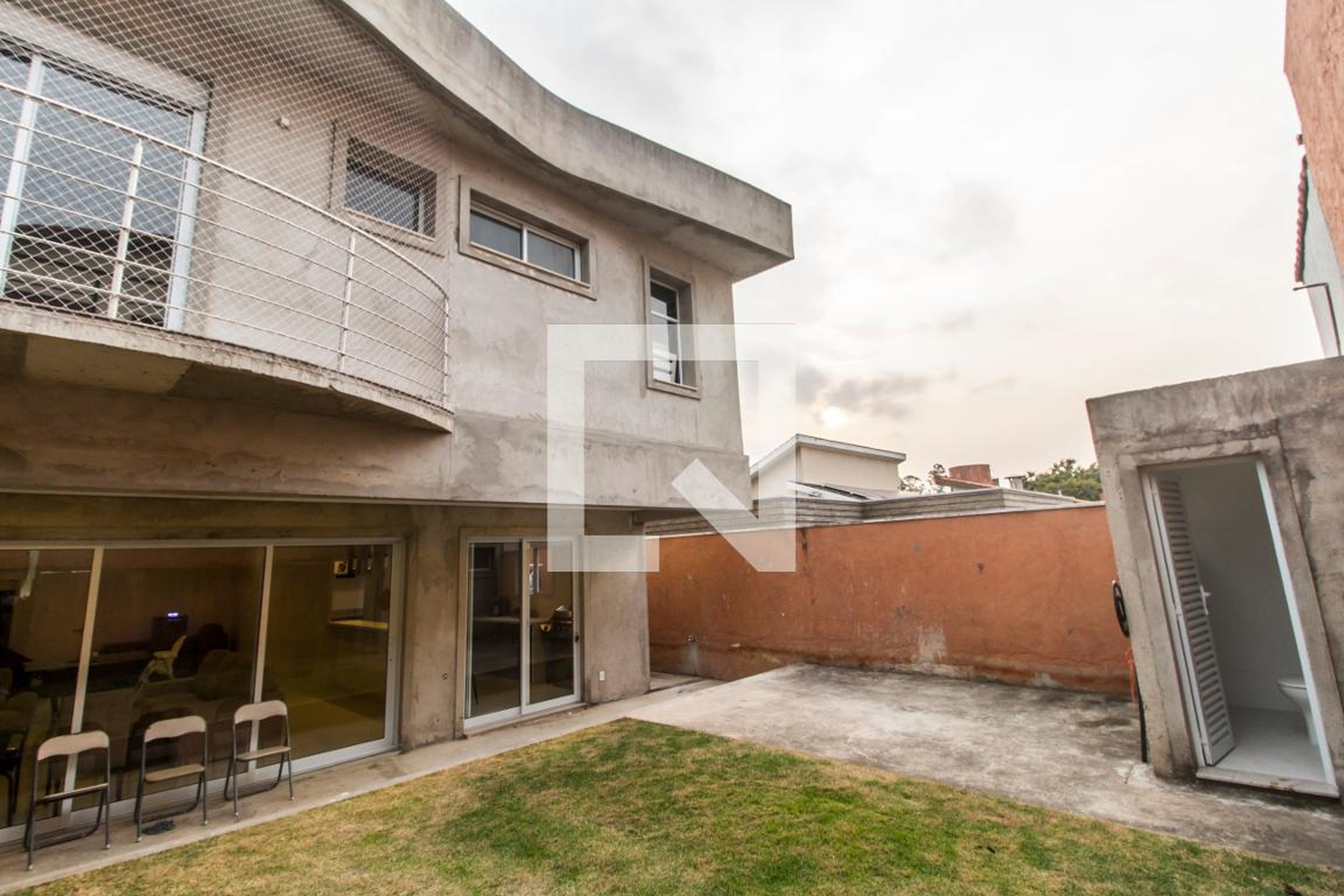 Fachada Condomínio em Alameda Peruíbe, 43