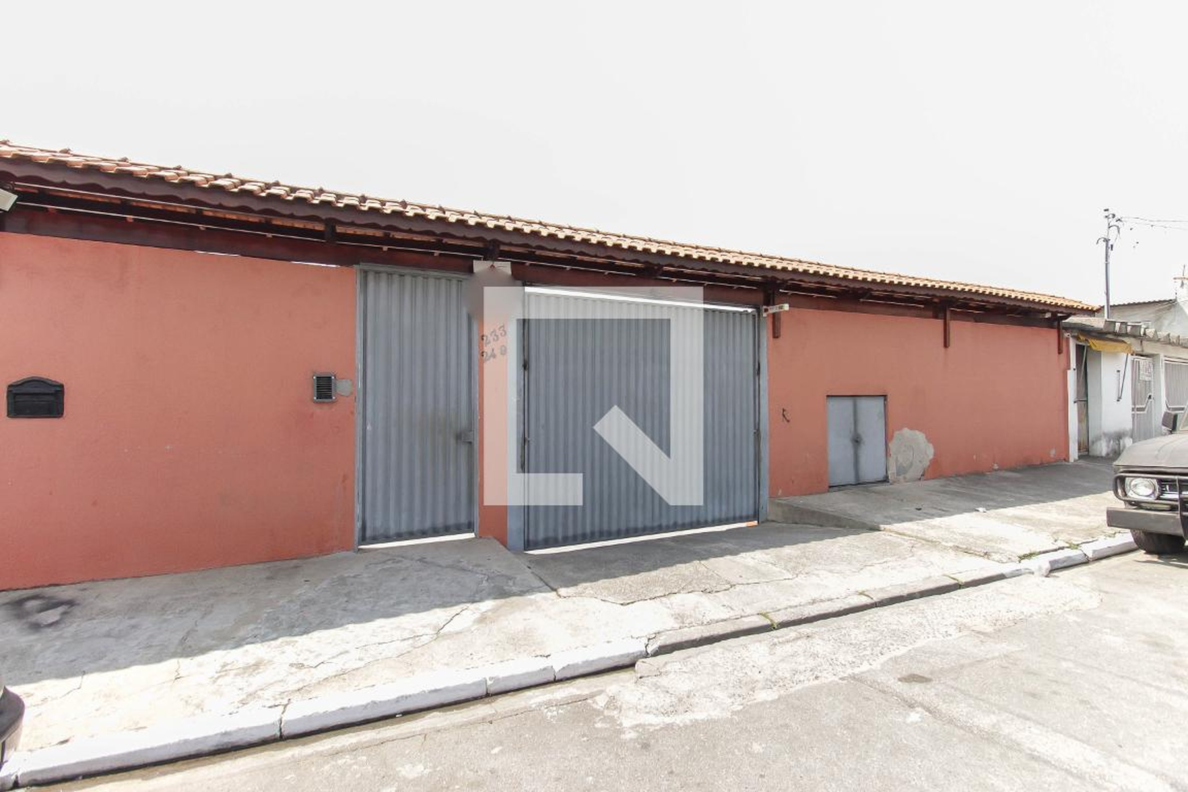 Fachada Condomínio em Rua Sebastião Miguel da Silva, 233