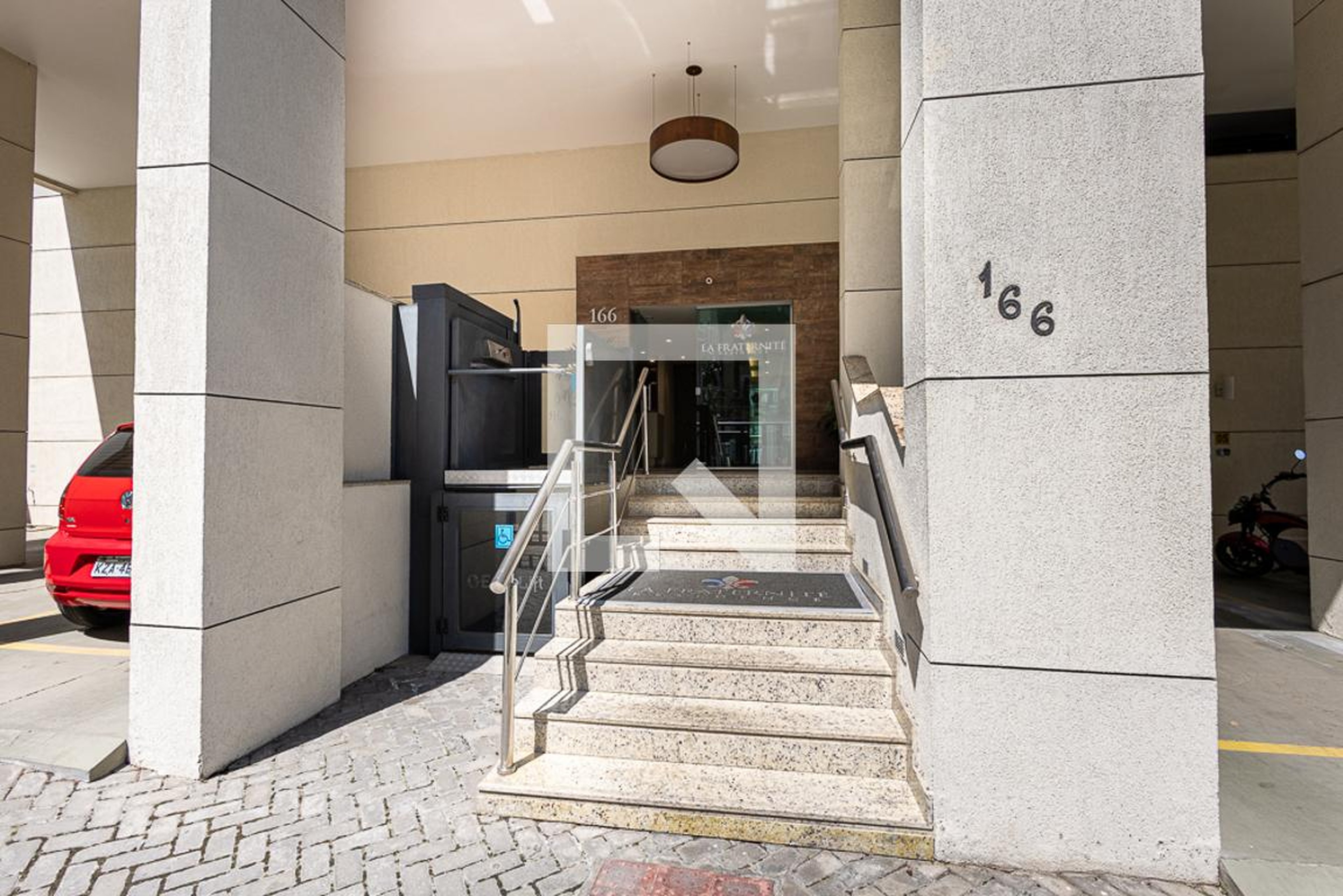 Entrada - LA Fraternité
