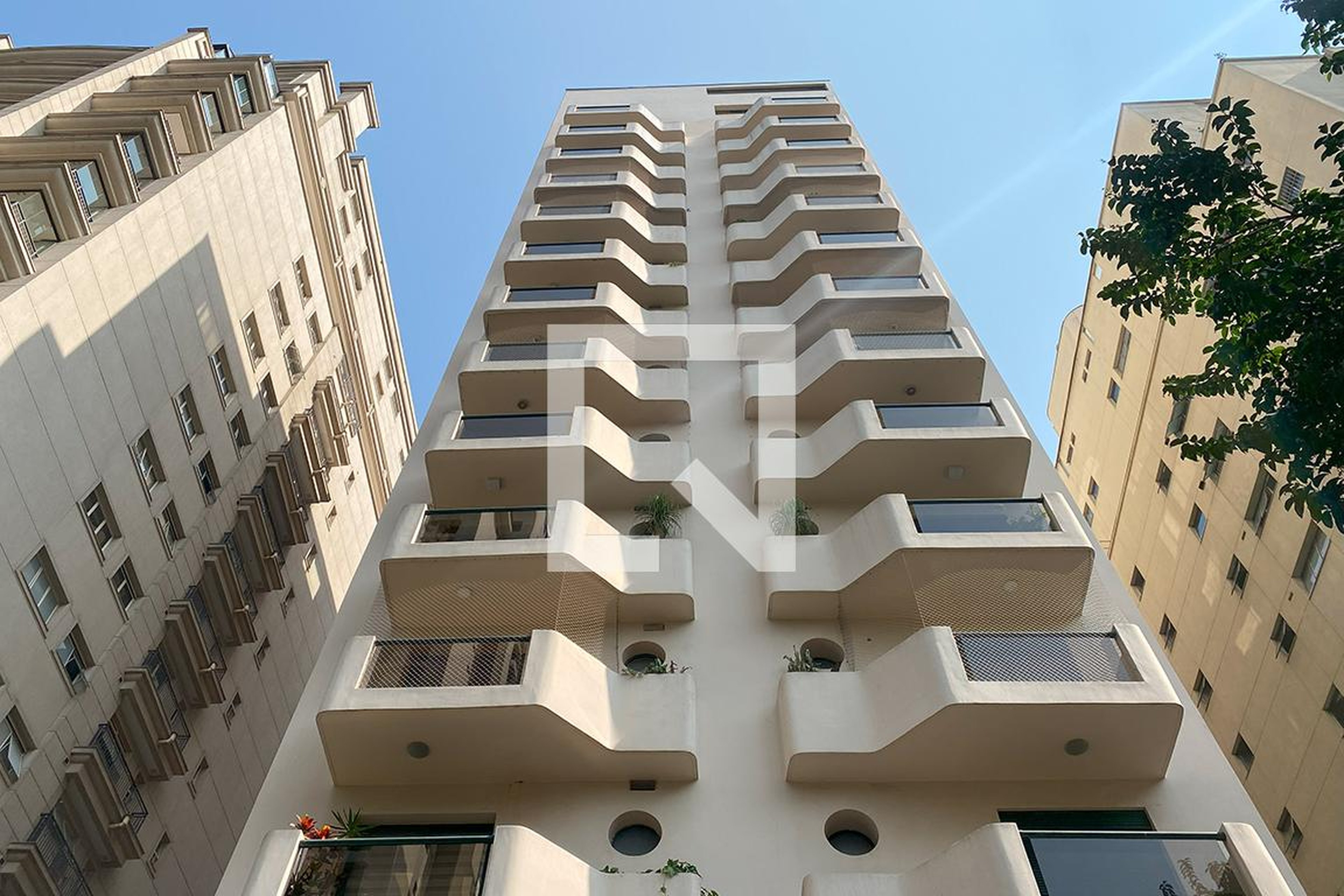 Fachada Condomínio Plaza Regency