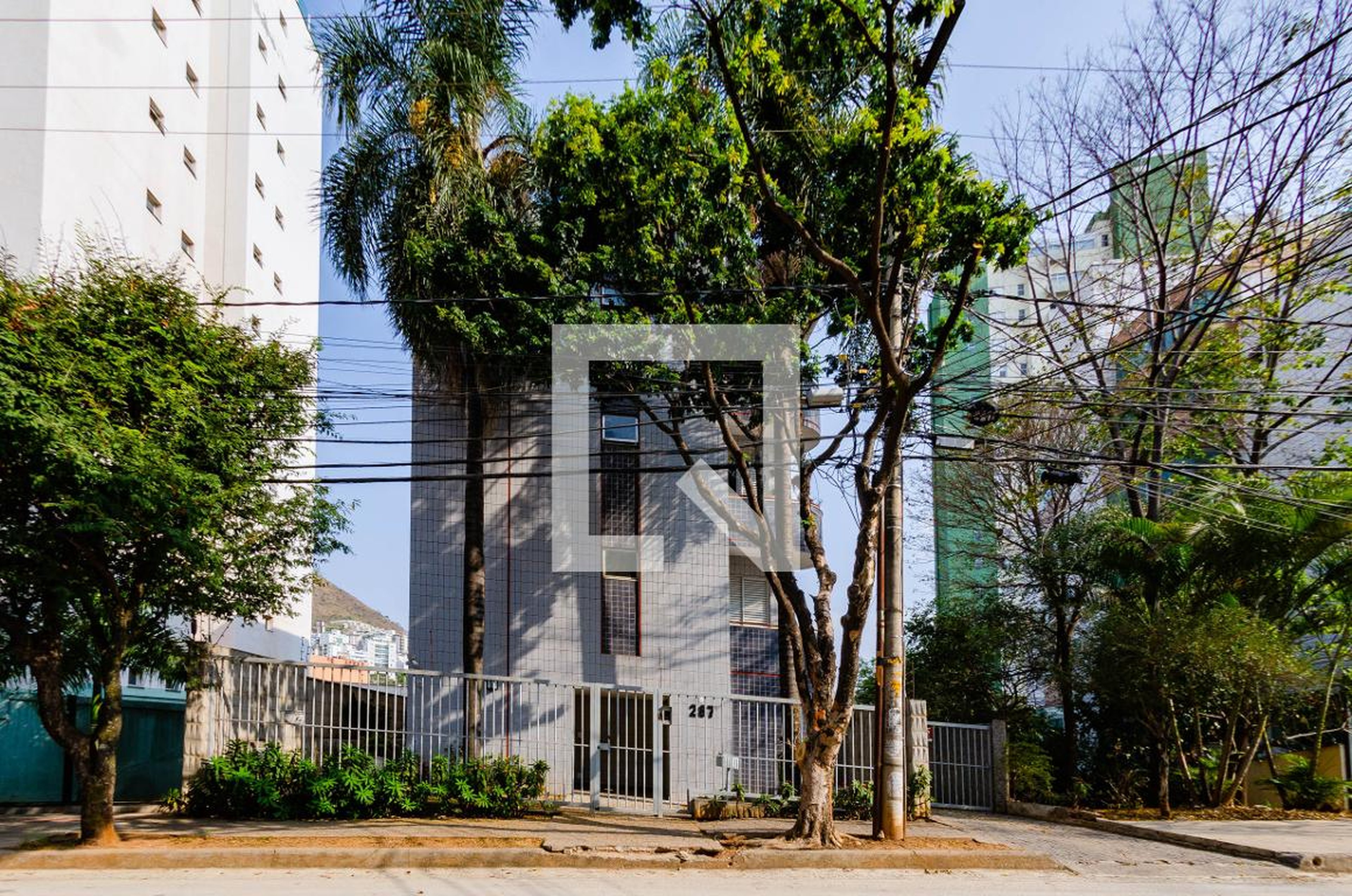 Fachada Condomínio em Rua Cônsul Walter, 297