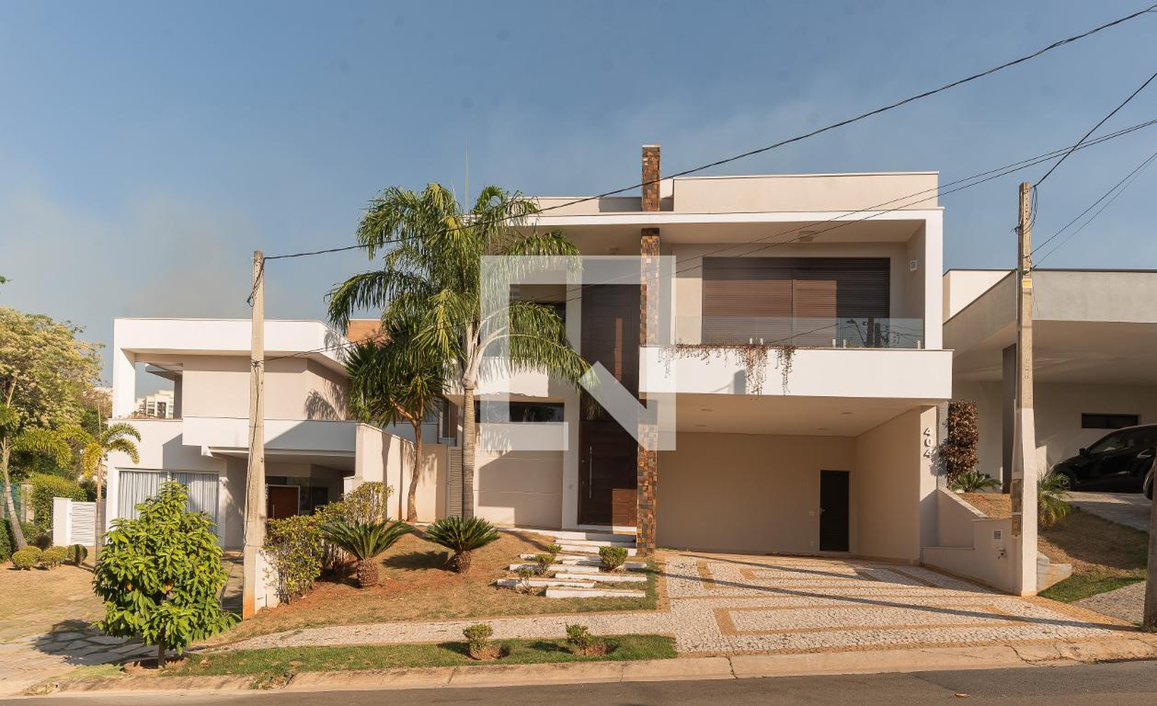 Fachada Condomínio em Rua Ada Matallo Pavani, 404