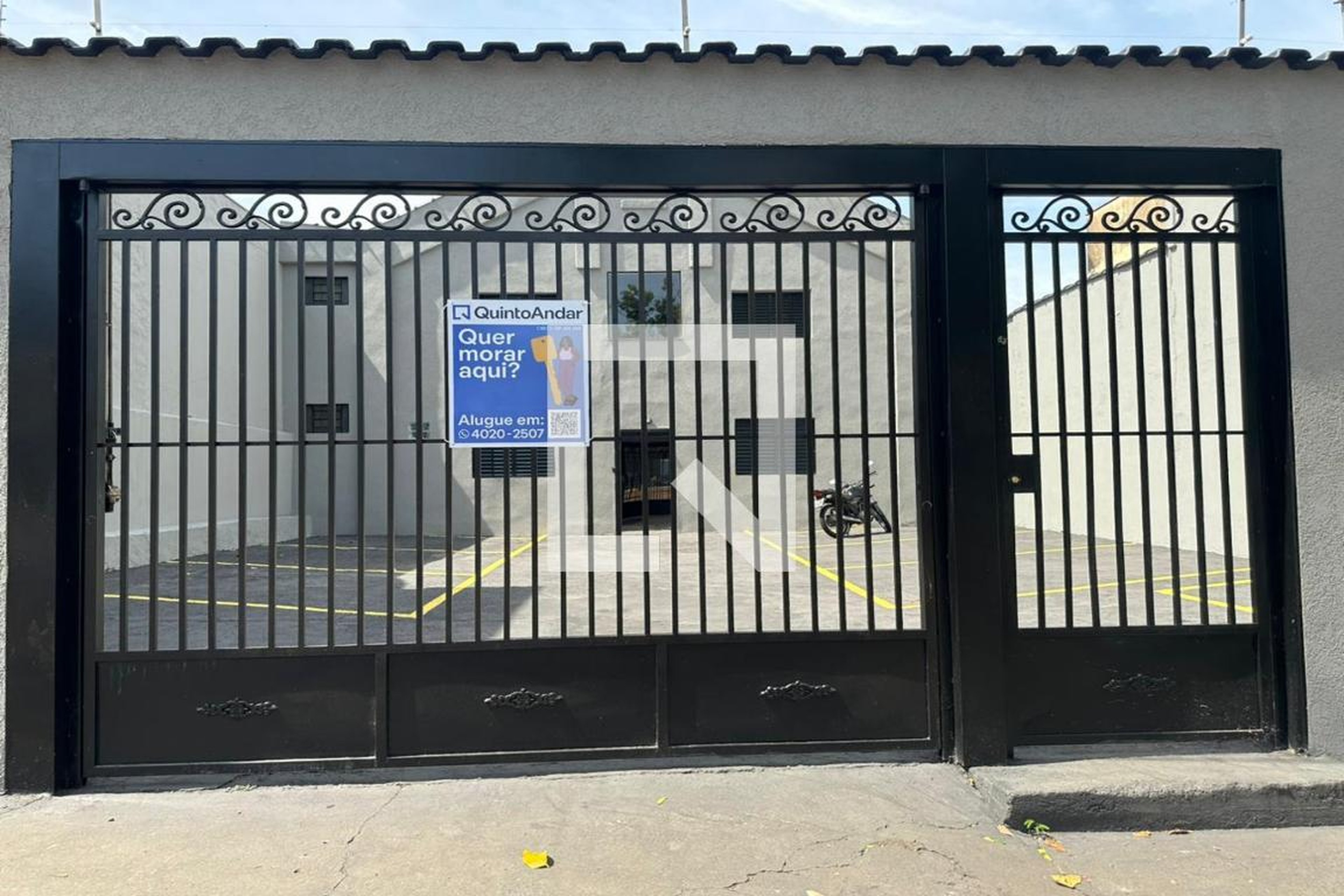 Fachada Condomínio em Rua Francisco Regula, 55