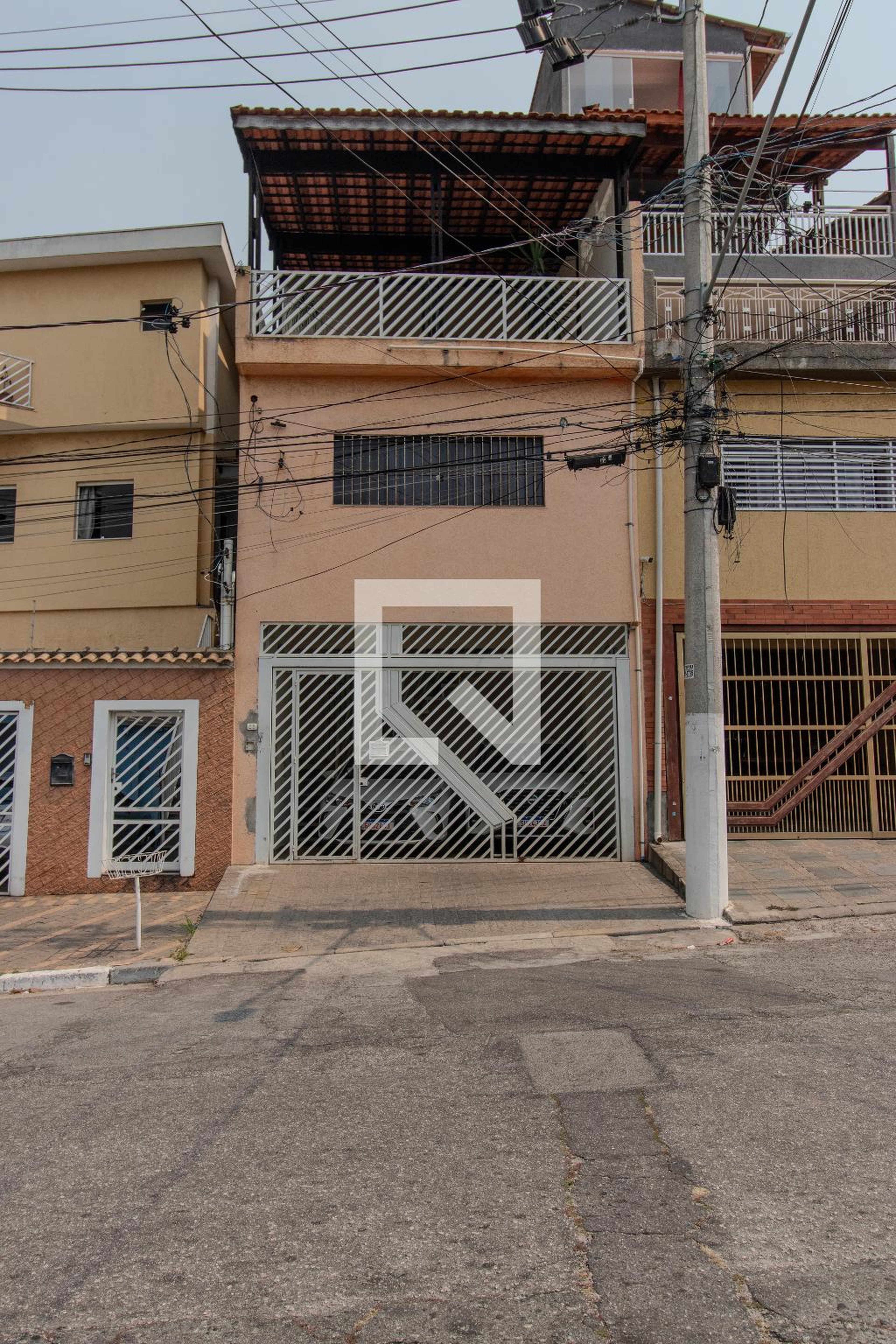 Fachada Condomínio em Rua Moreira de Vasconcelos, 51