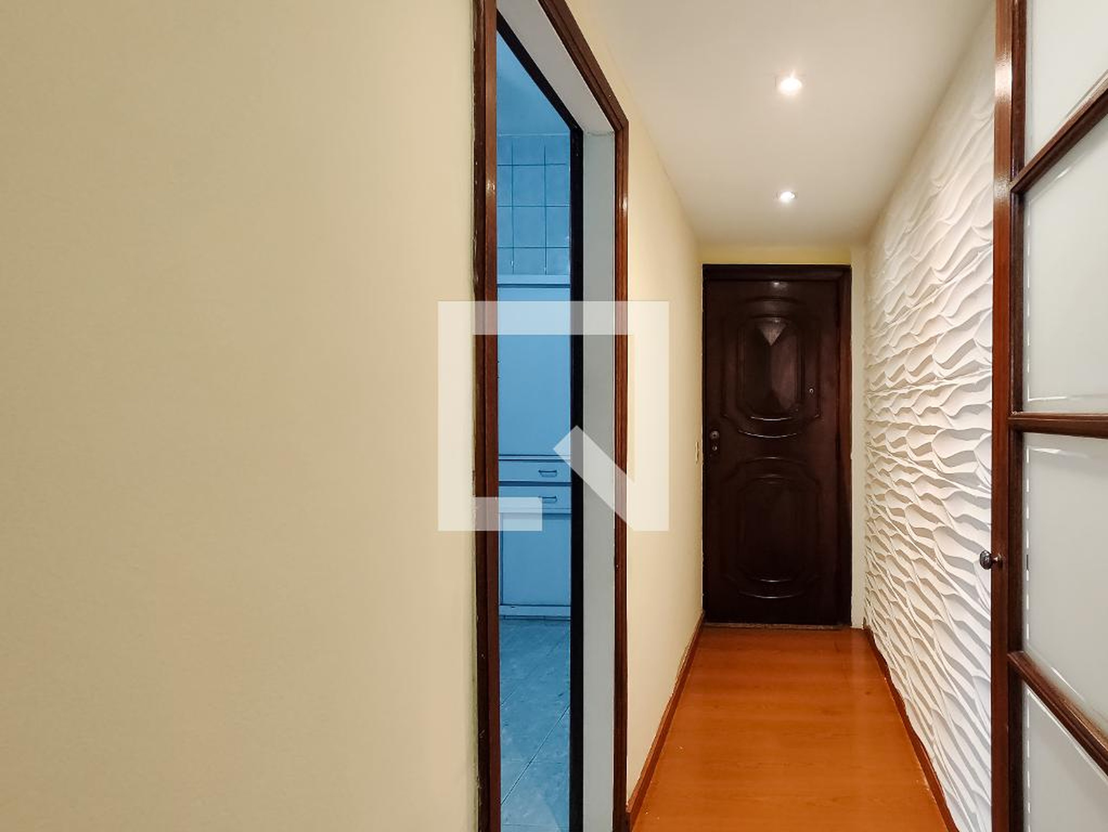 Entrada Condomínio em Rua Benjamin Franklin, 20