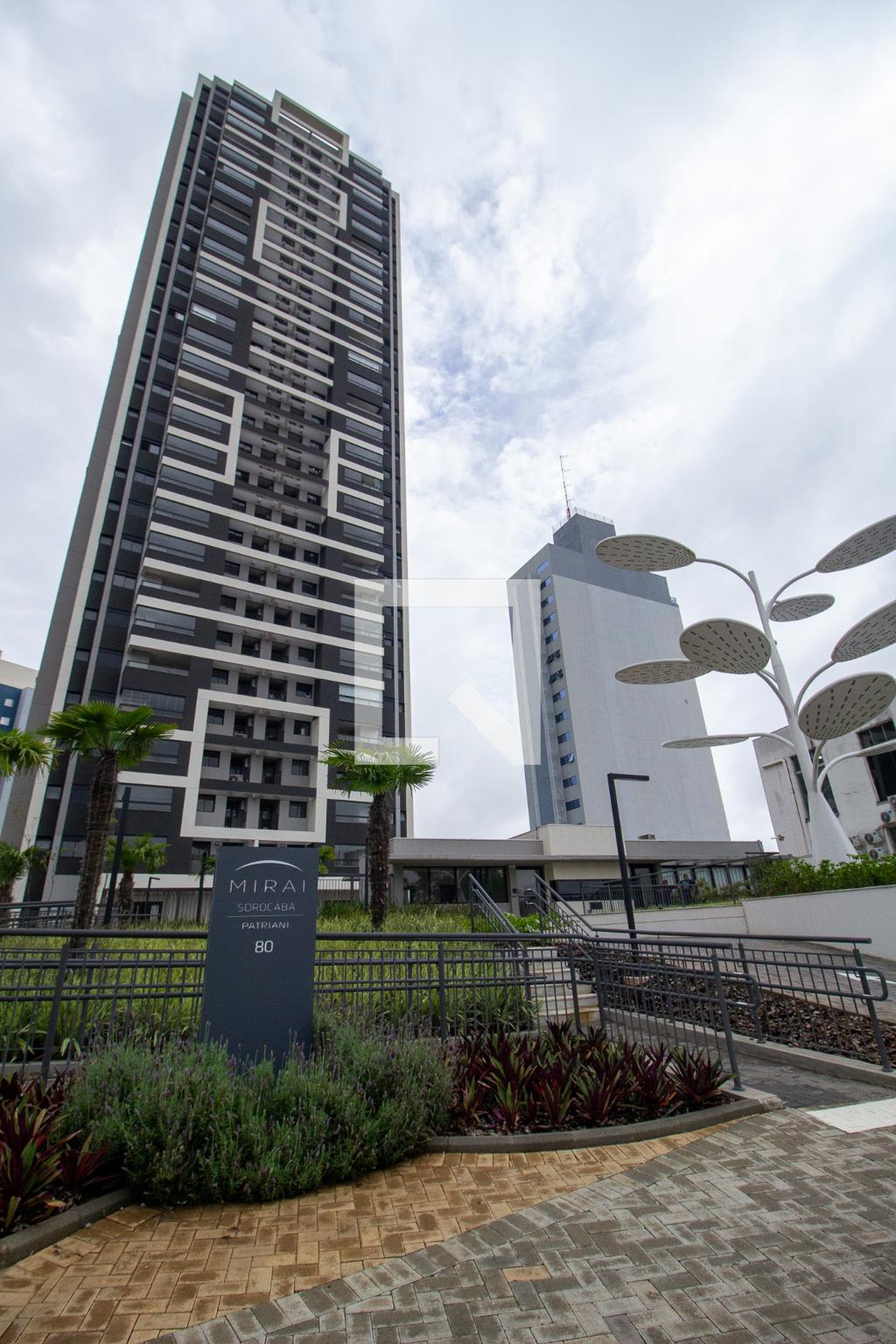 Fachada Condomínio Mirai Campolim Patriani
