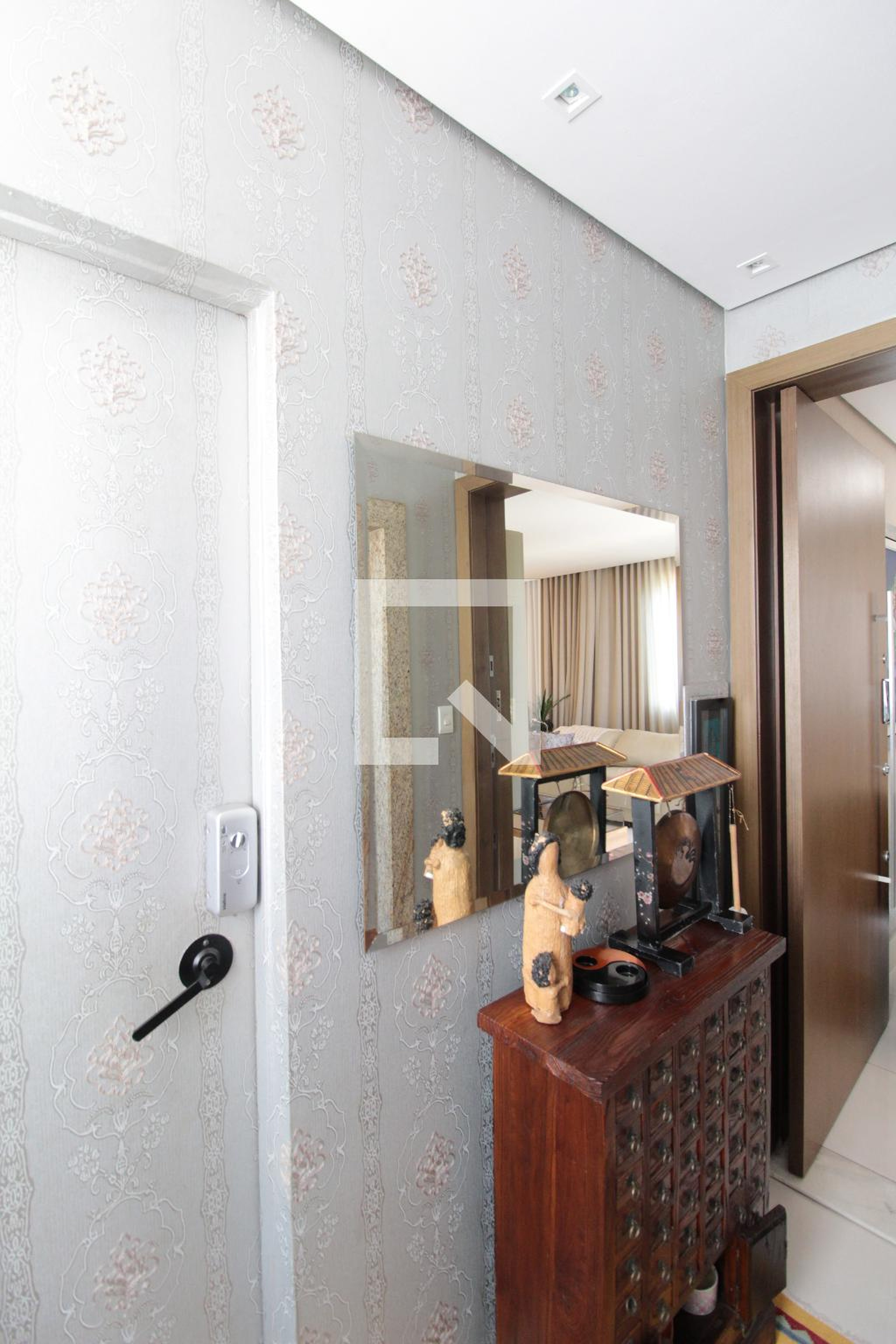 Hall de Entrada Condomínio em Rua Padre Rodrigues, 59