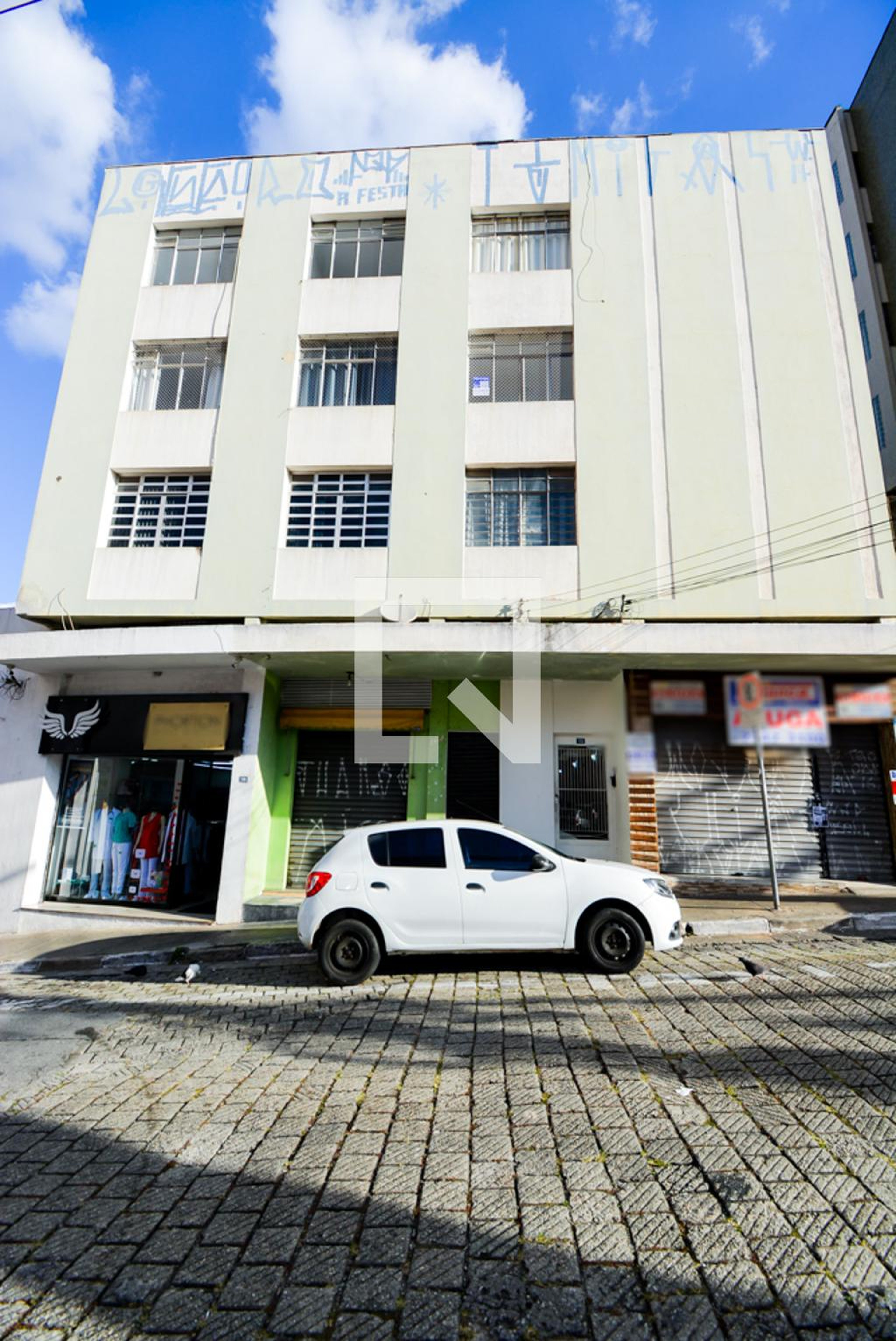 Fachada do Prédio Condomínio em Rua Coronel Portilho, 102