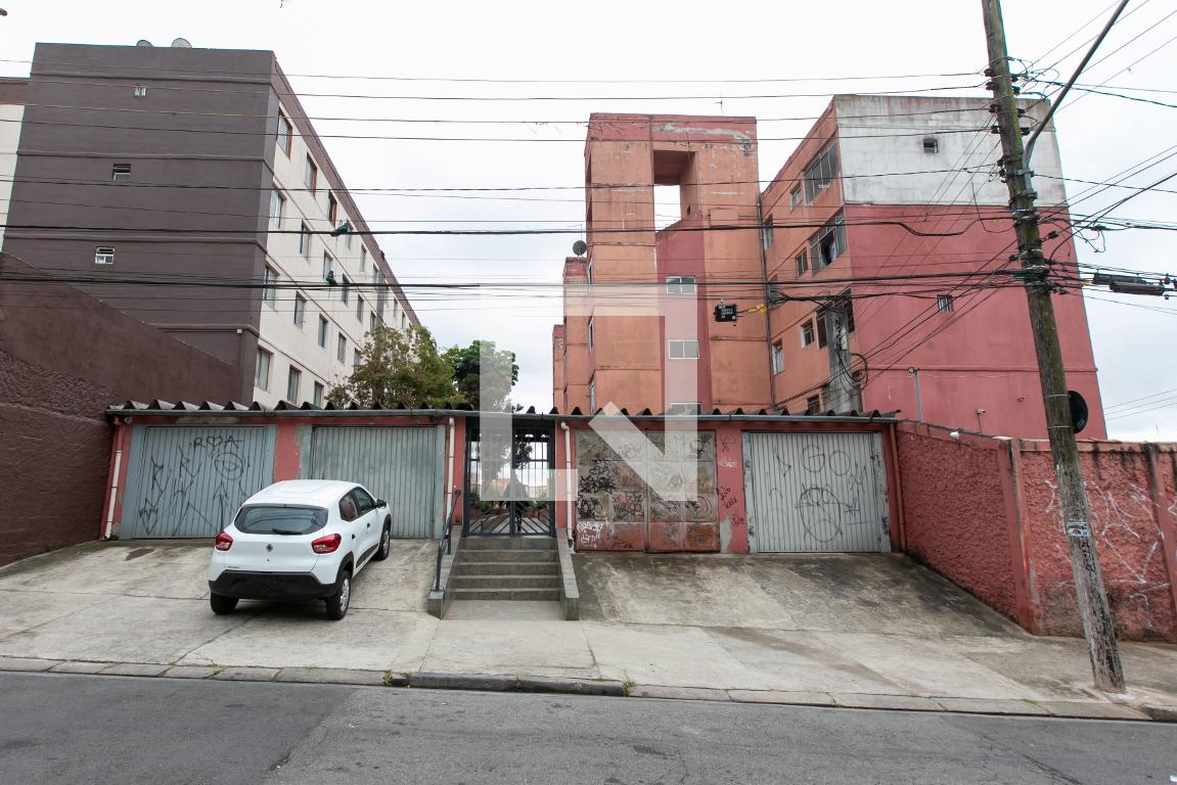 Fachada do Condomínio Condomínio em Rua Antônio Bruni, 22