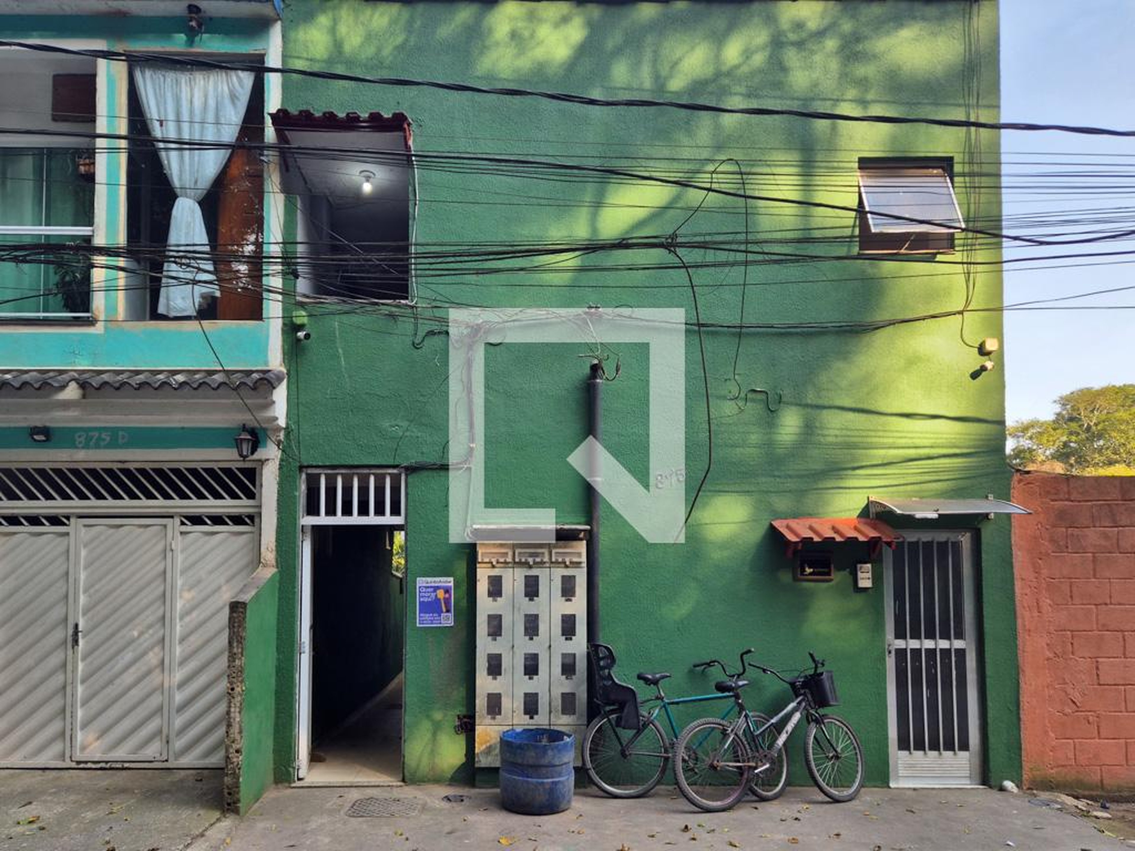 Fachada Condomínio em Estrada do Sacarrão, 875