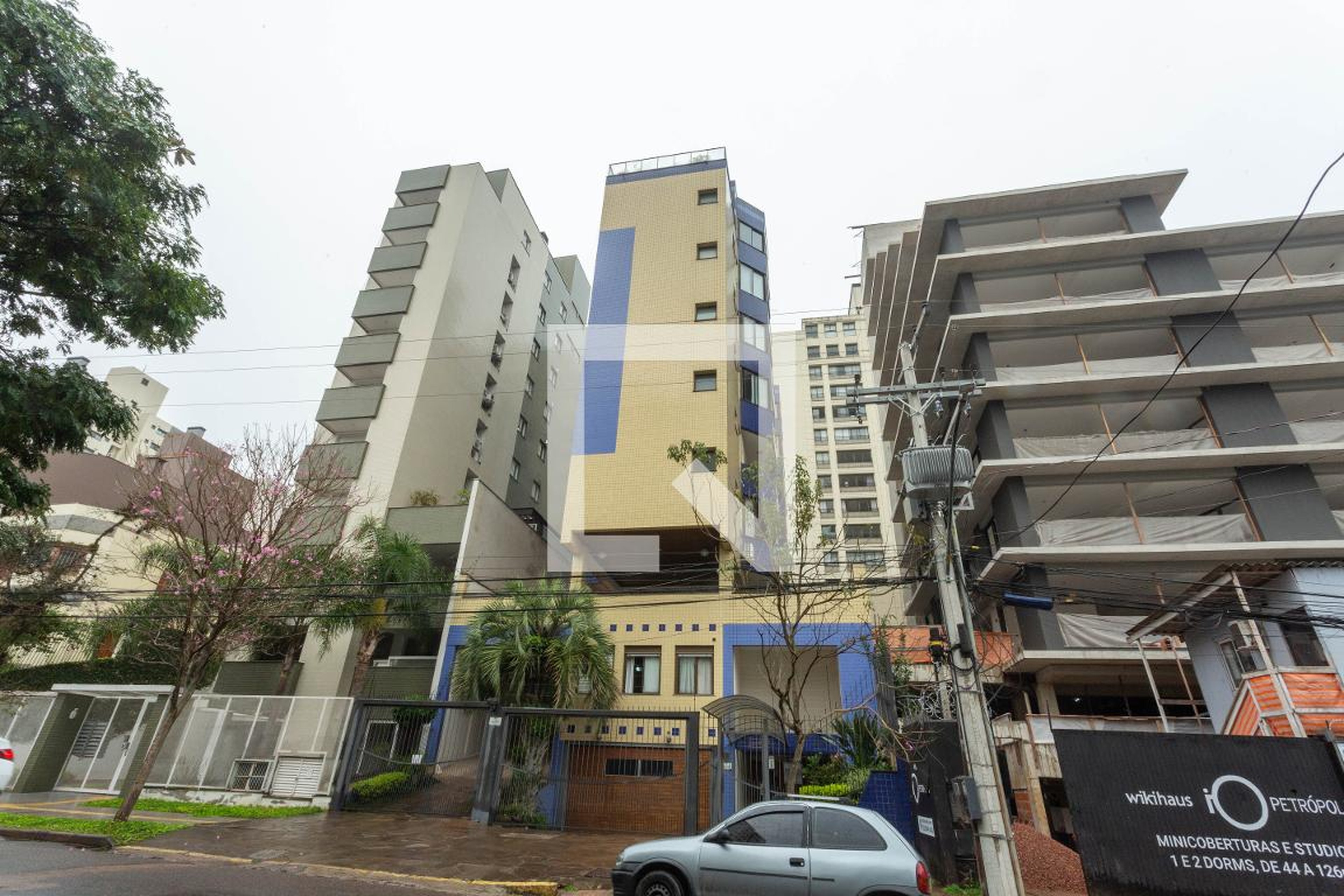 Fachada do Prédio Condomínio em Avenida Lavras, 235