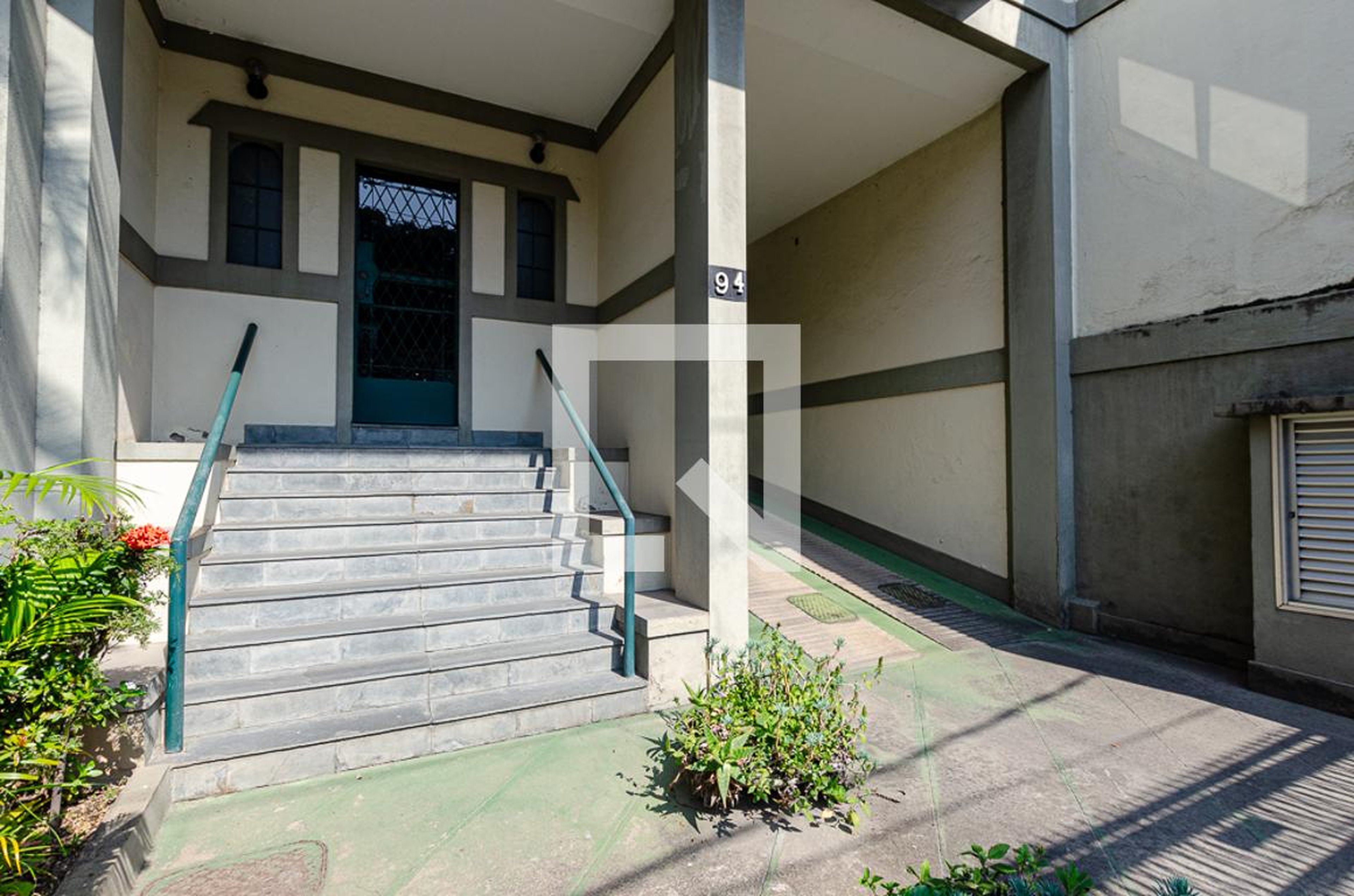 Fachada Condomínio em Rua Passo da Pátria, 94