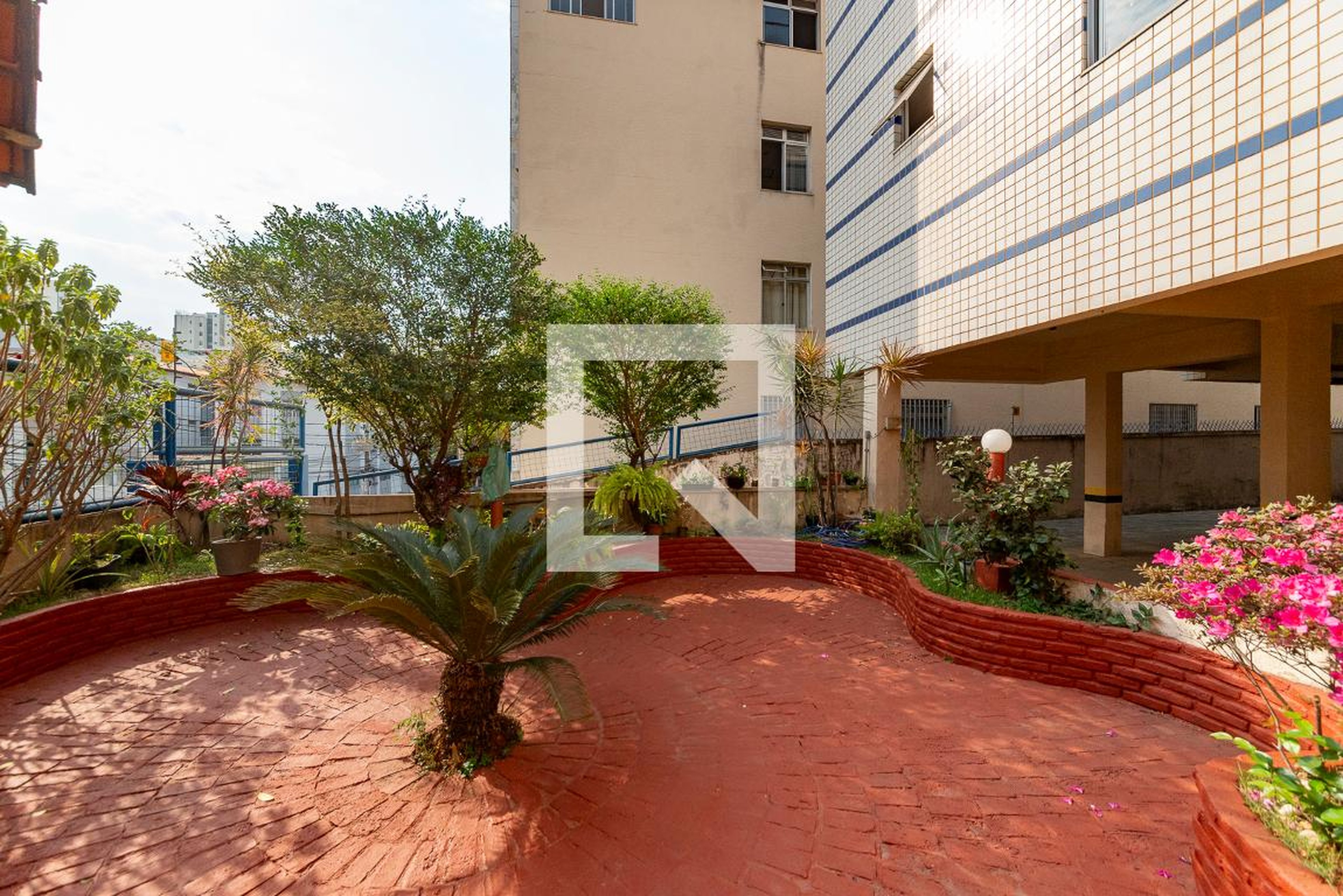 Entrada Condomínio em Rua Indiana, 787