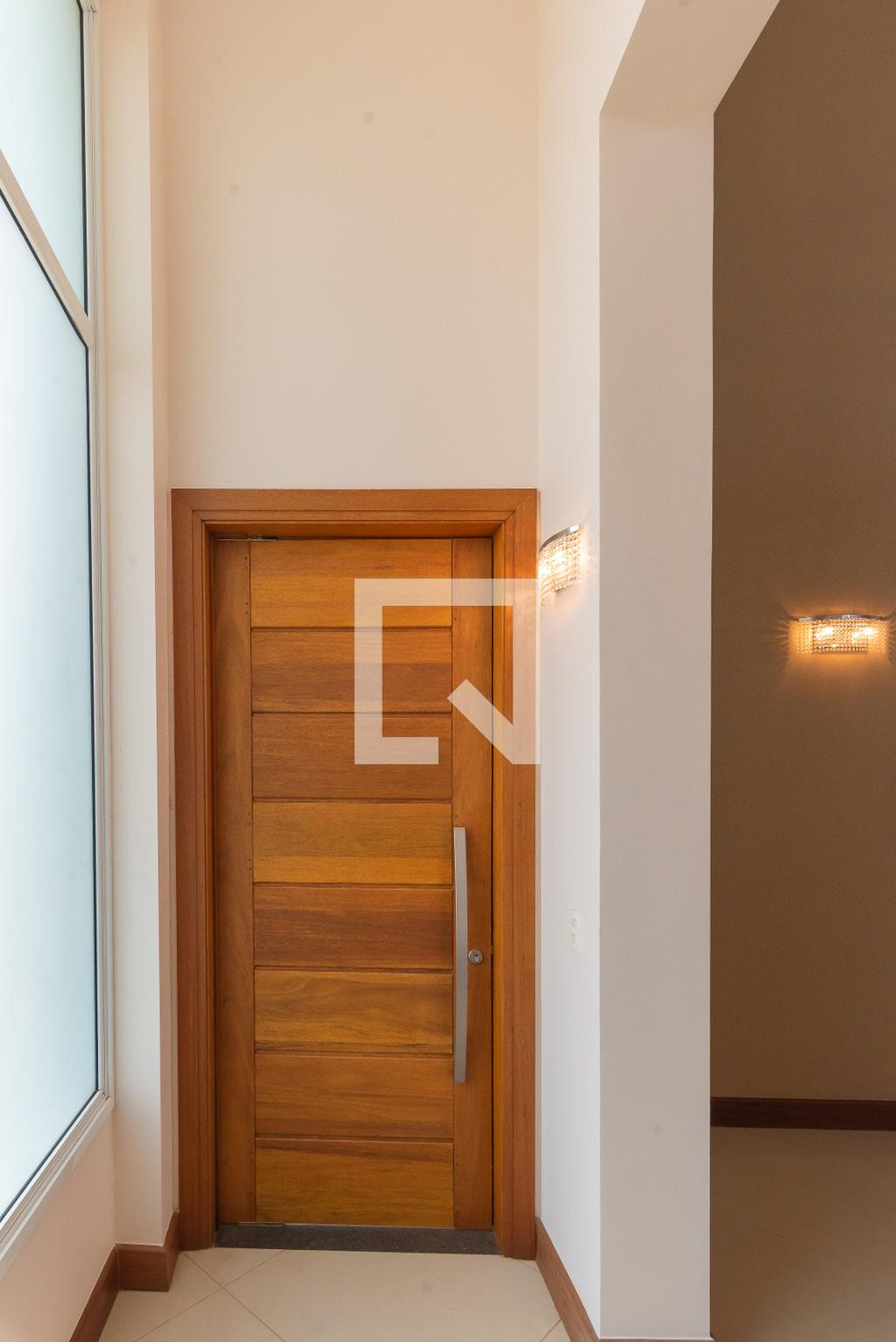 Hall de entrada Condomínio em Rua Gilberto Piassa, 319