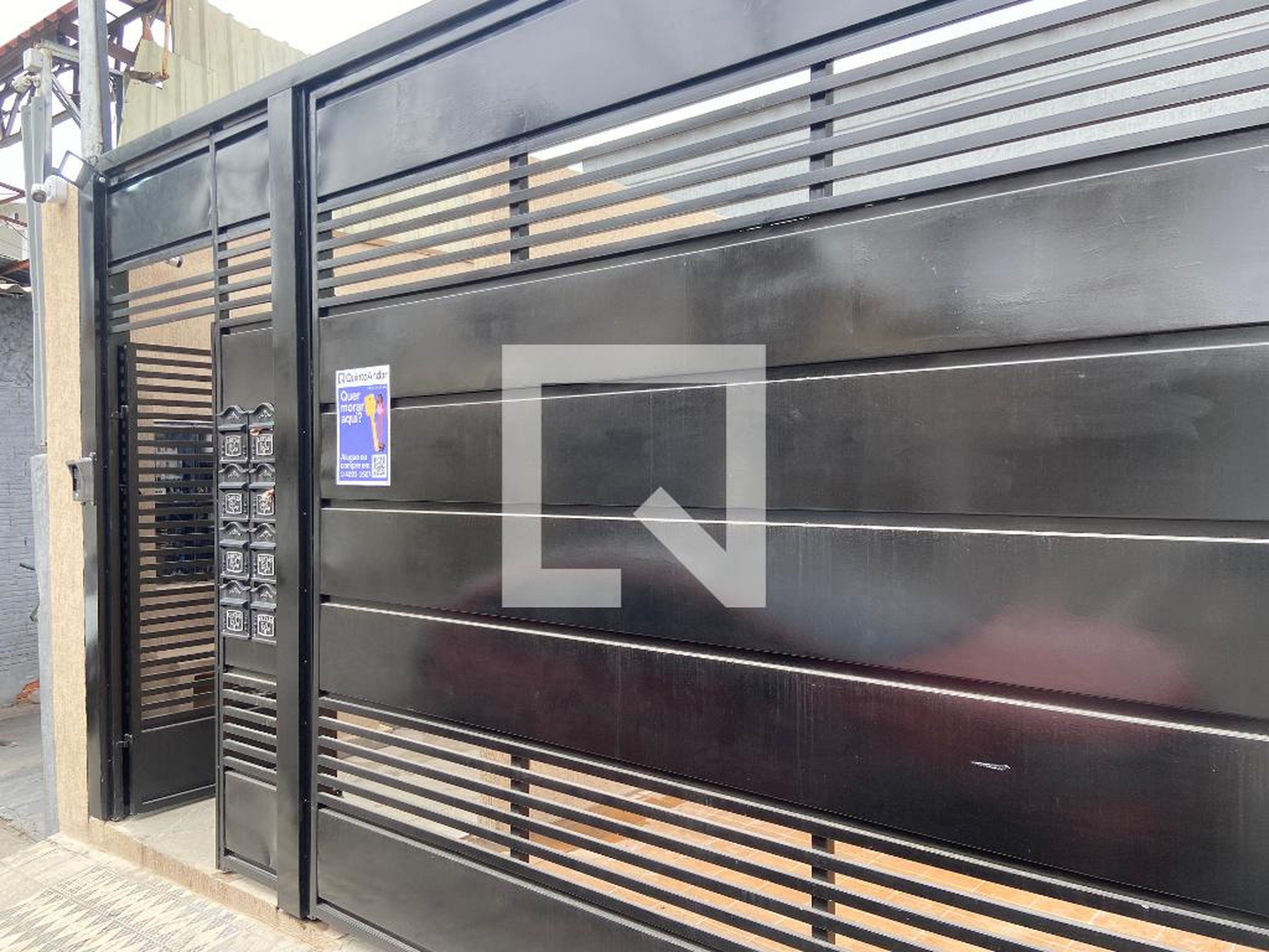 Fachada Condomínio em Rua Engenheiro Cestari, 305