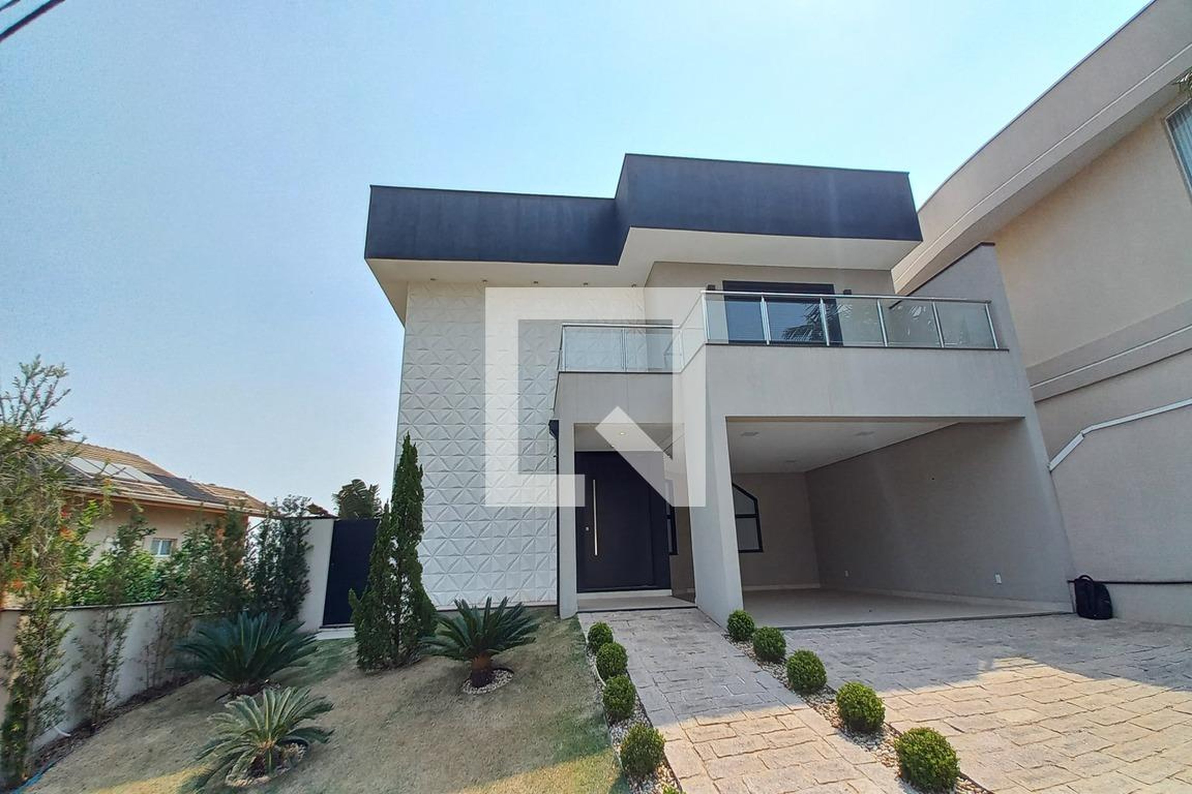 Fachada do Prédio Condomínio em Rua Miguel Martins Júnior, 315