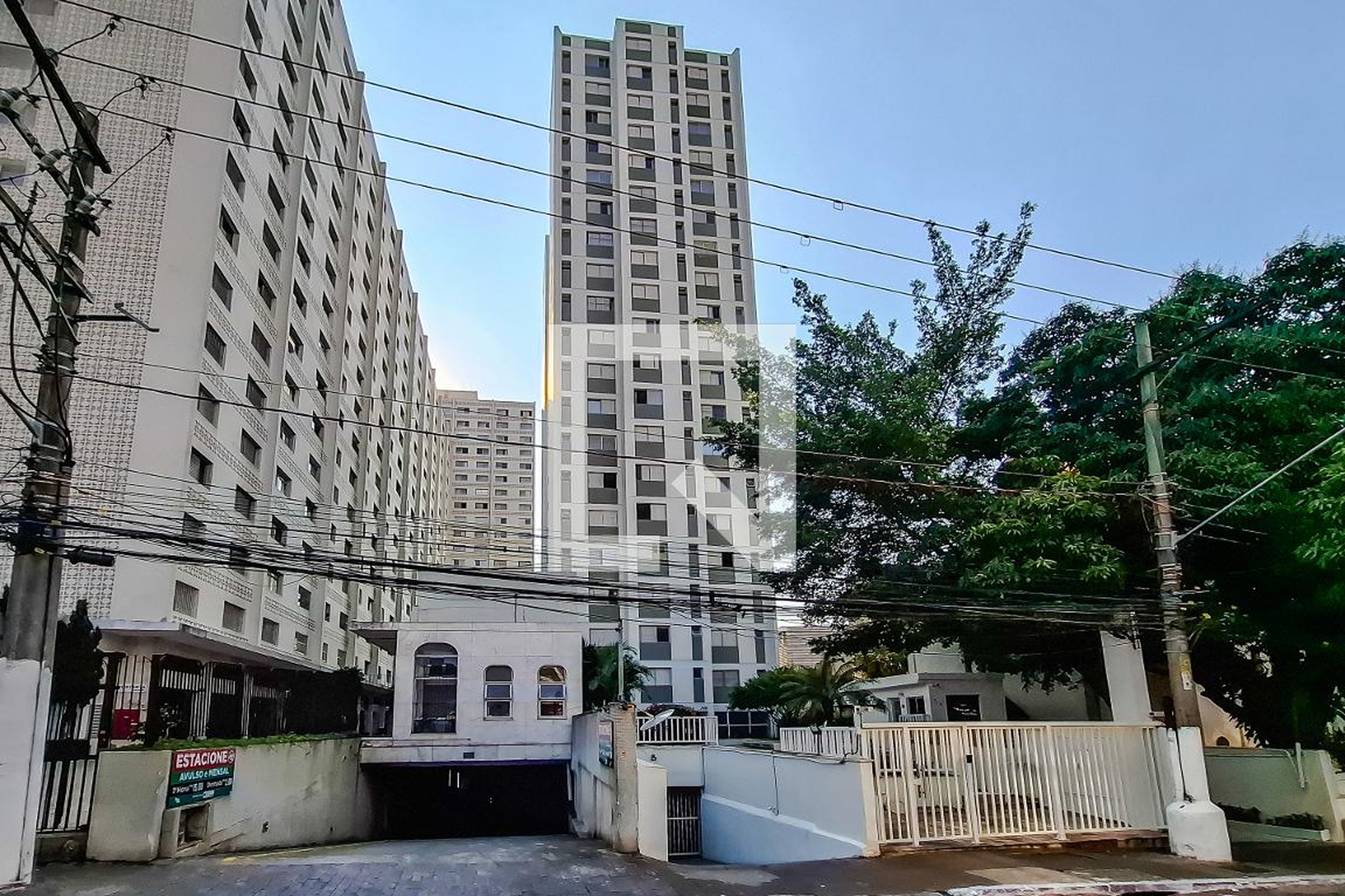 Fachada do Prédio Edifício Pirineus