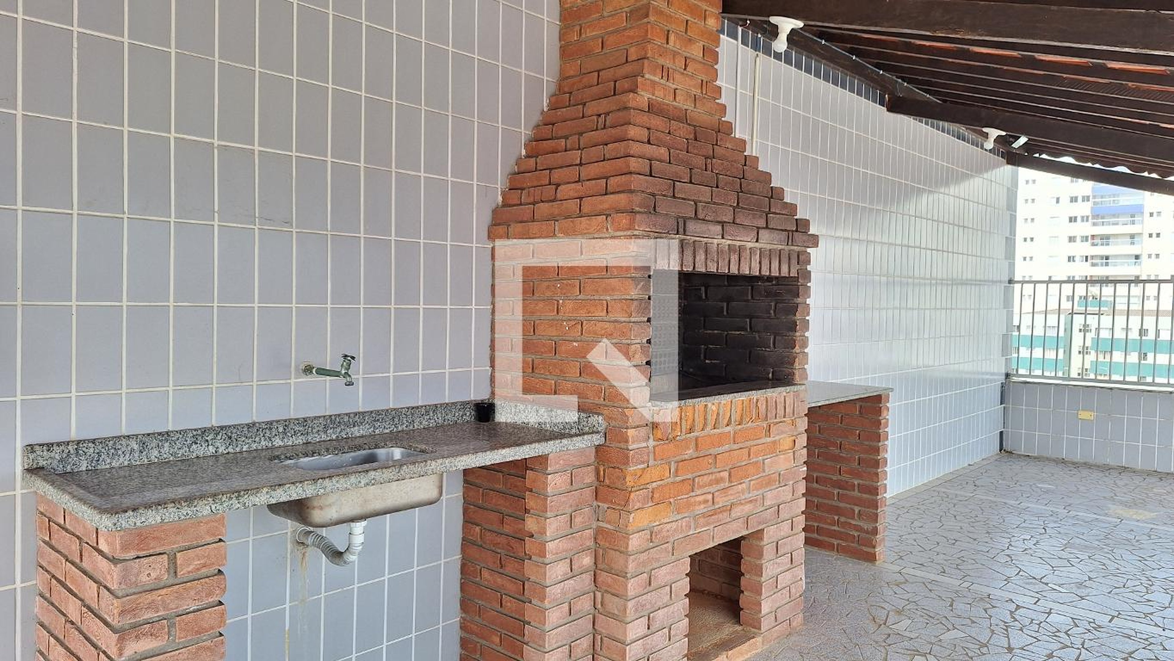 Churrasqueira Condomínio em Rua Jamil Issa, 165