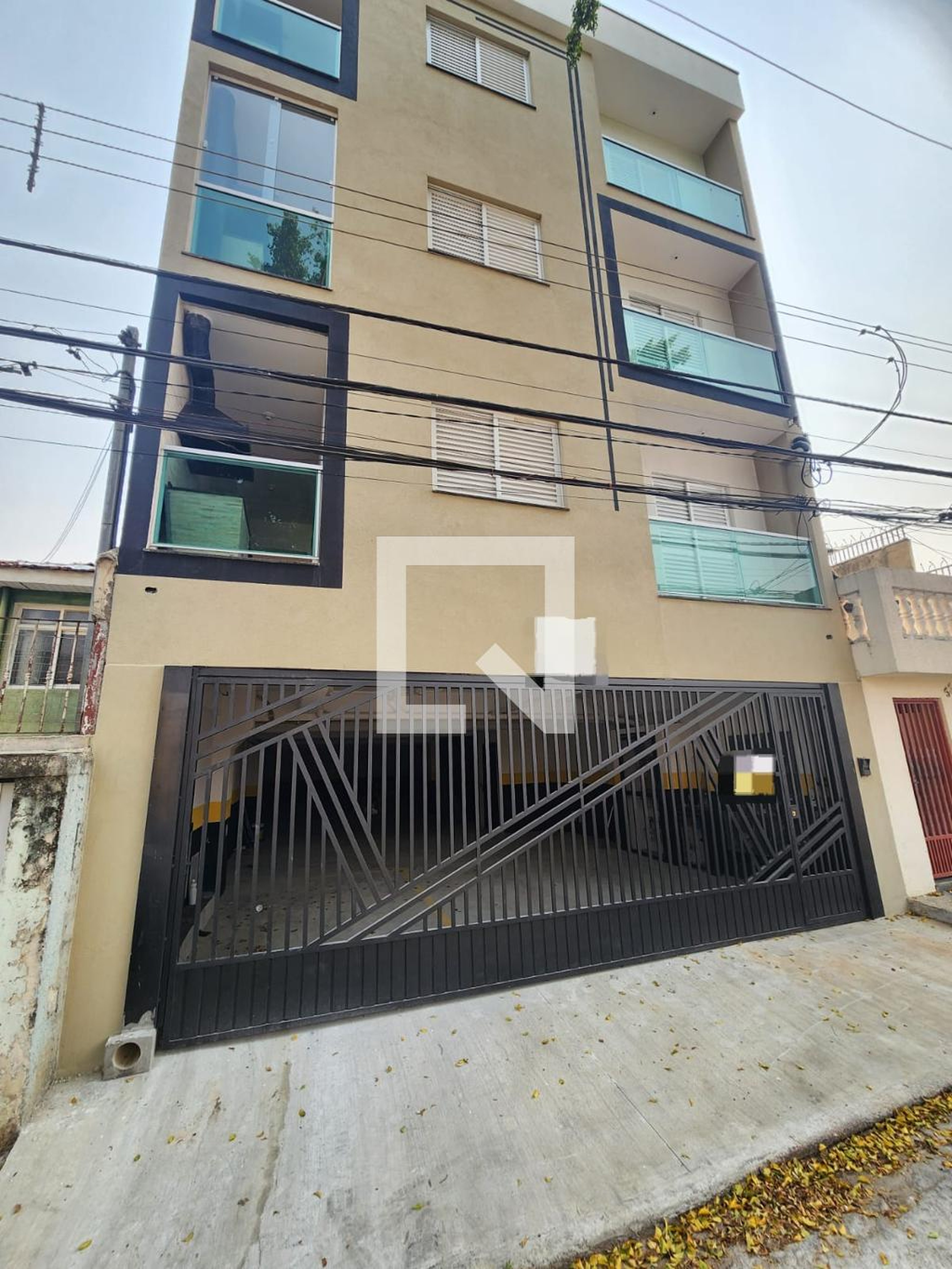 Fachada Condomínio em Rua Francisco Zanela, 129